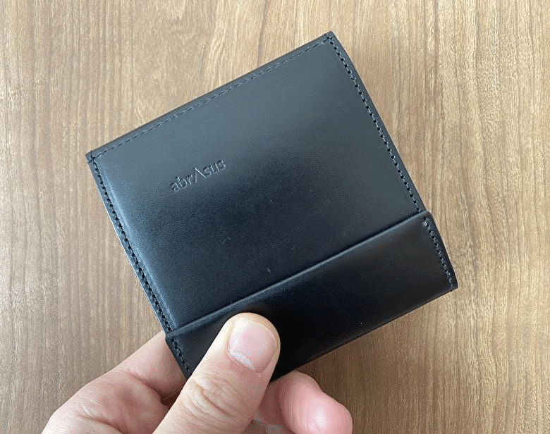 アブラサス 薄い財布 レビュー。デメリットも。家の鍵も収納