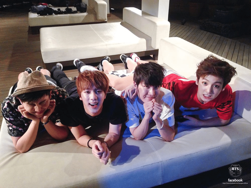 防弾少年団(BTS) - 【防弾少年団 写真集】NOW BTS IN THAILAND BTS Now 1 in Thailand Set Photobook DVD (RARE) | eBay
