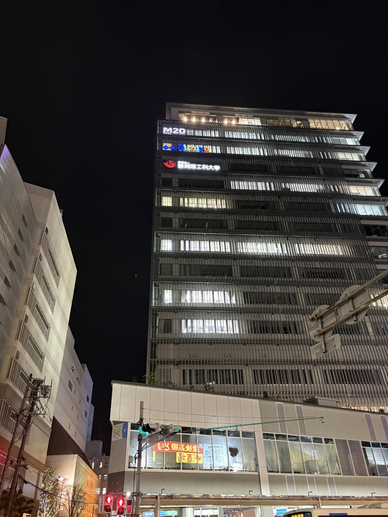 高性能カメラと洗練されたデザインのedge 50s PRO。 motorola edge 50s pro｜価格比較・最新情報 - 価格.com