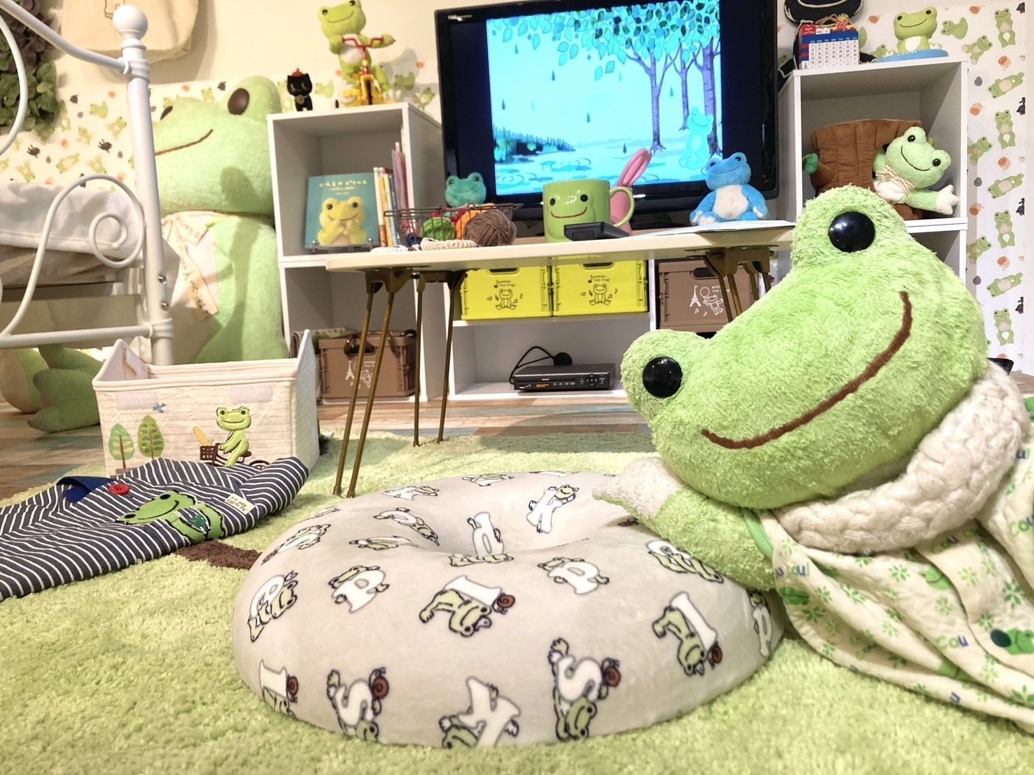 丹生明里 かえるのピクルス ぬいぐるみ 最終値下げ 丹生明里卒セレグッズ かえるのピクルス | bigmoroのブログ -Ameba-