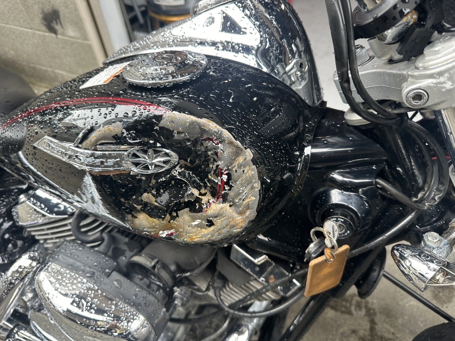 ドラッグスター250の自損事故による修理見積：保険で修理か