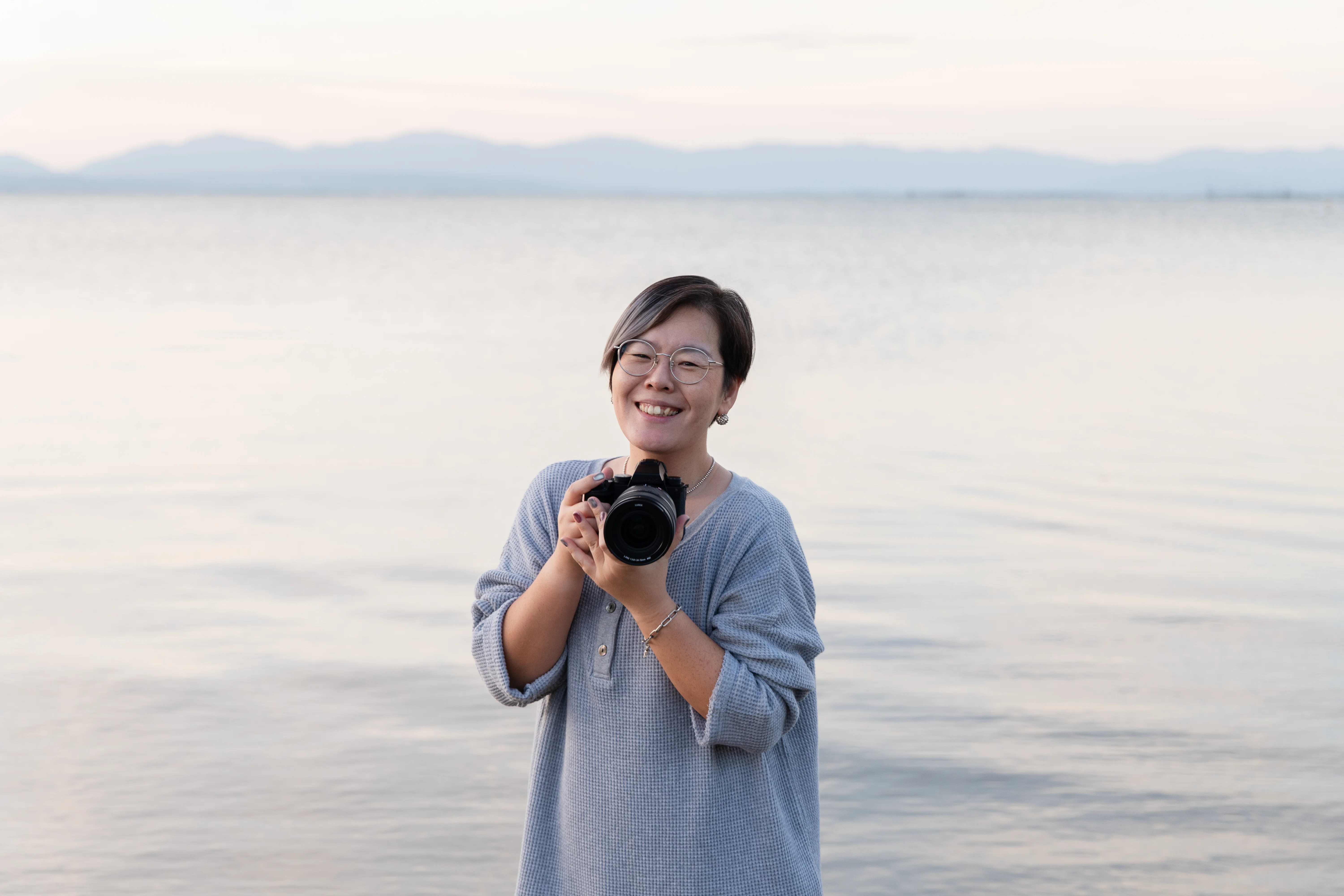 大人の美しさ」を引き出す、光と影のポートレート術｜wacamera｜LUMIX