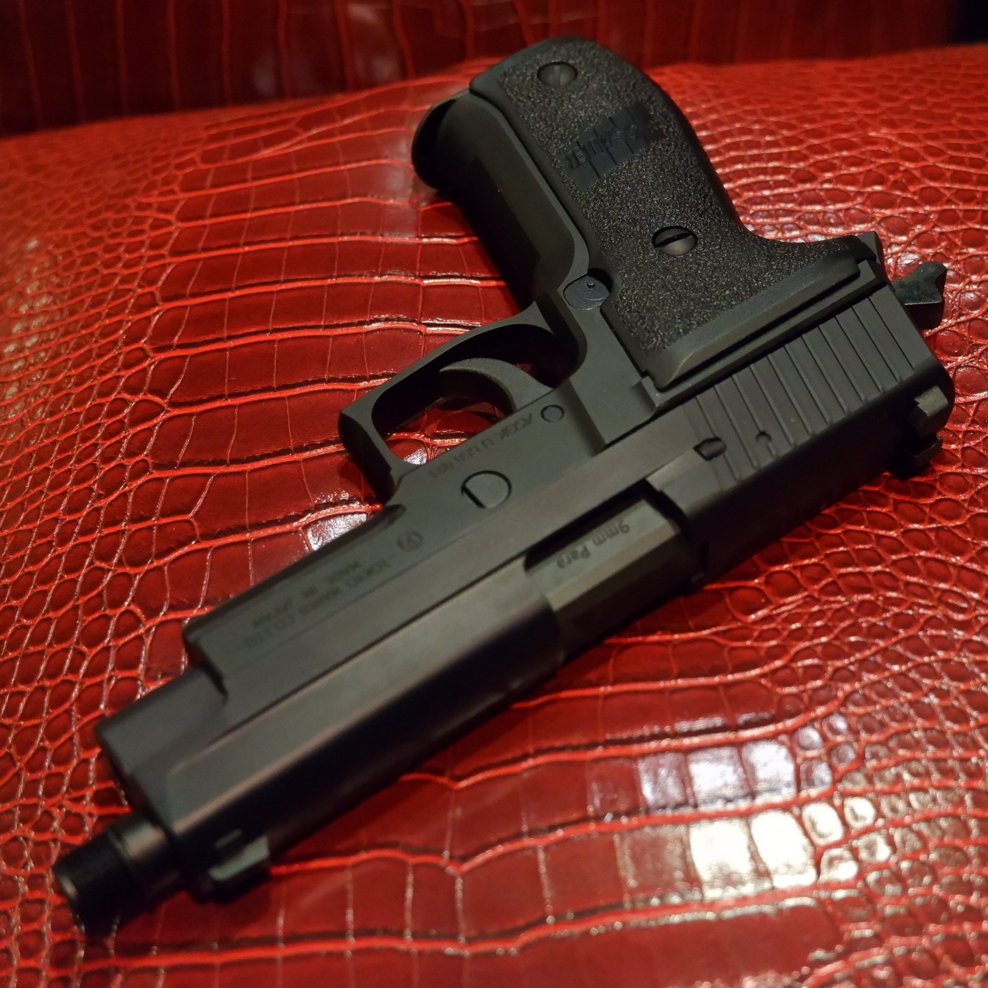 ベイビーわるきゅーれ ナイスデイズのちさとの銃｜浪来