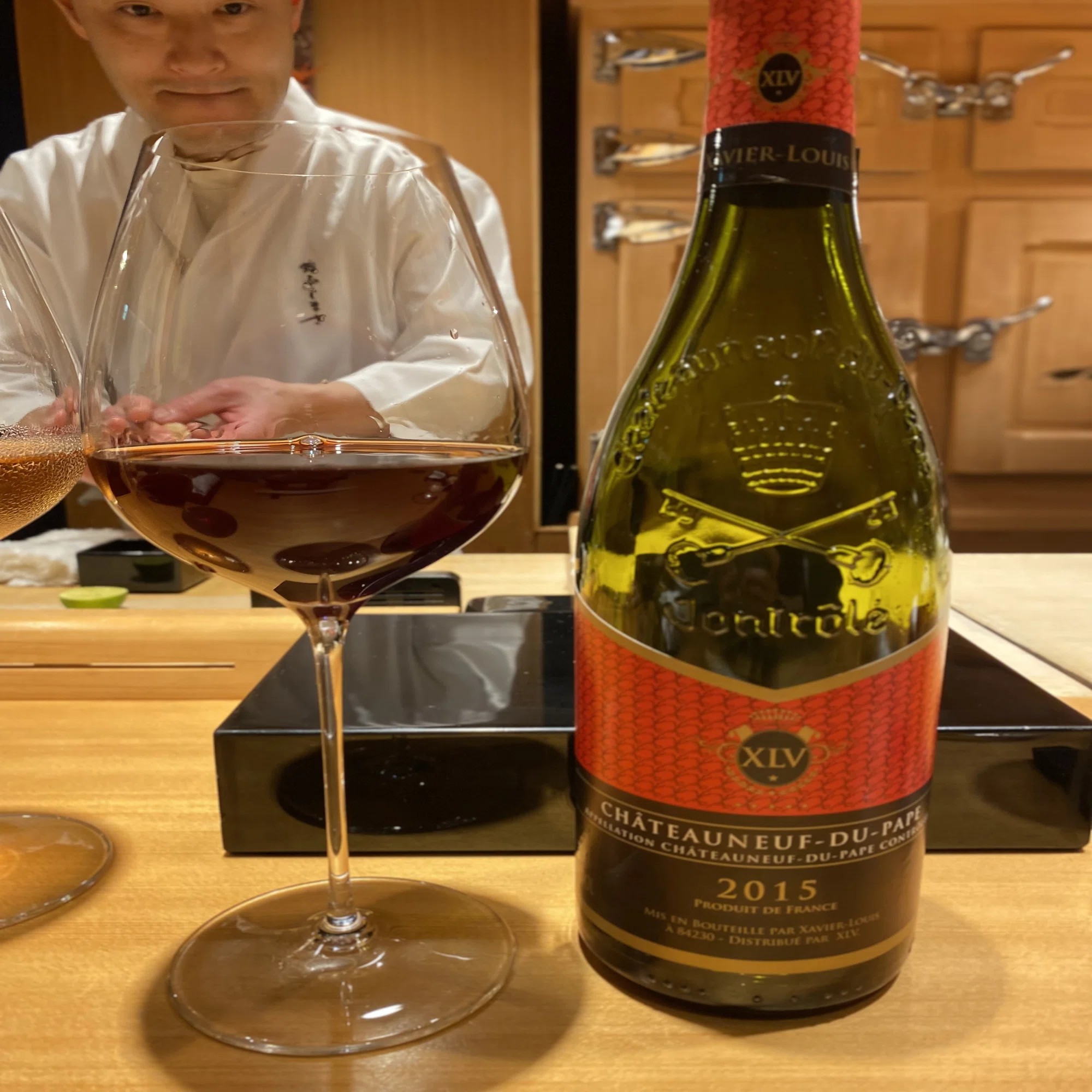 恵比寿の「鮨ふじまさ」で味わう、松茸土瓶蒸し＆マグロのワインペア 