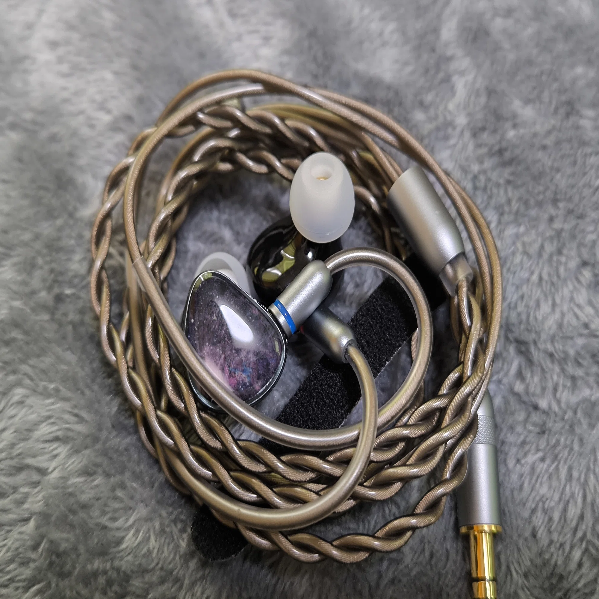NICEHCK NX8は