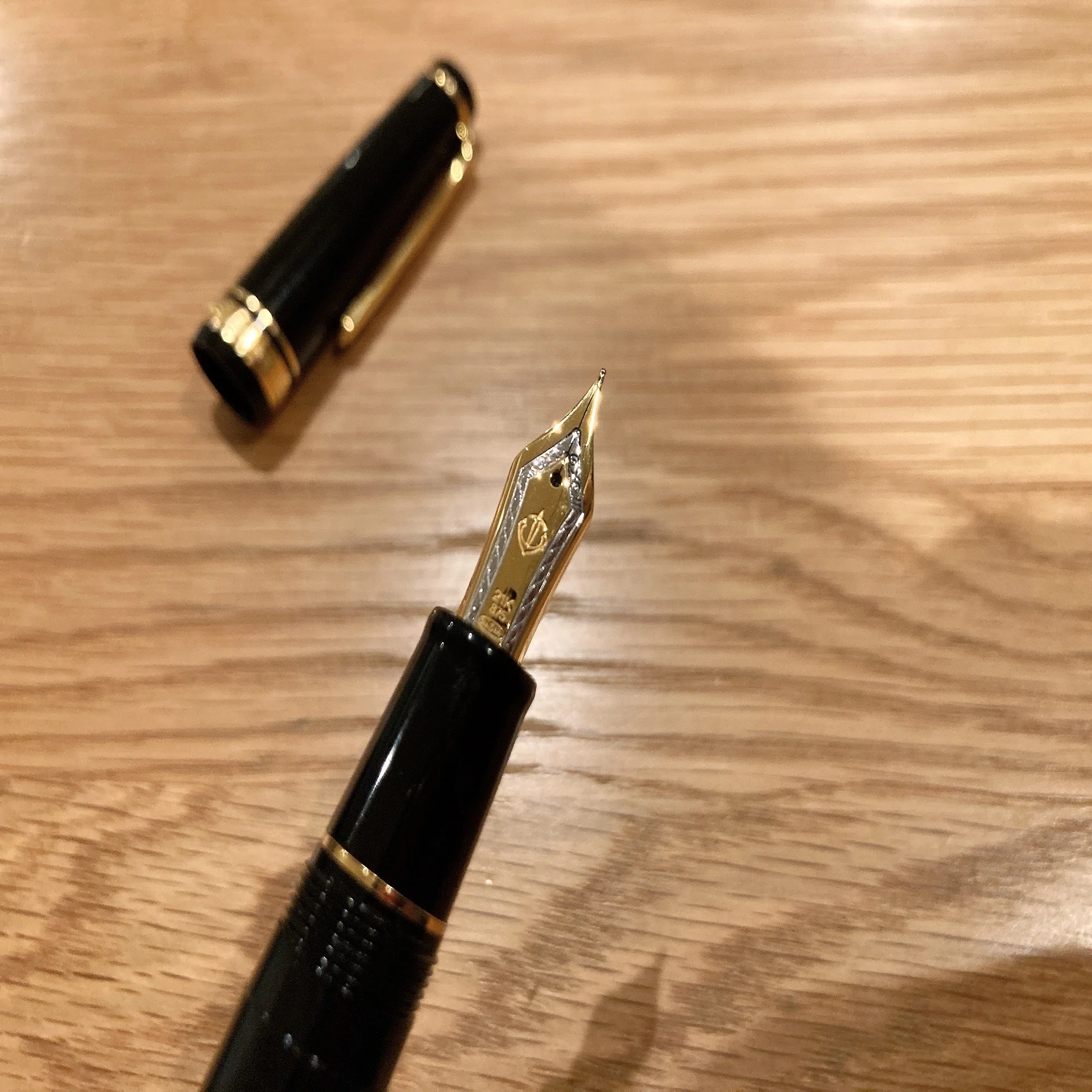 万年筆を買ってみた｜桜田千尋