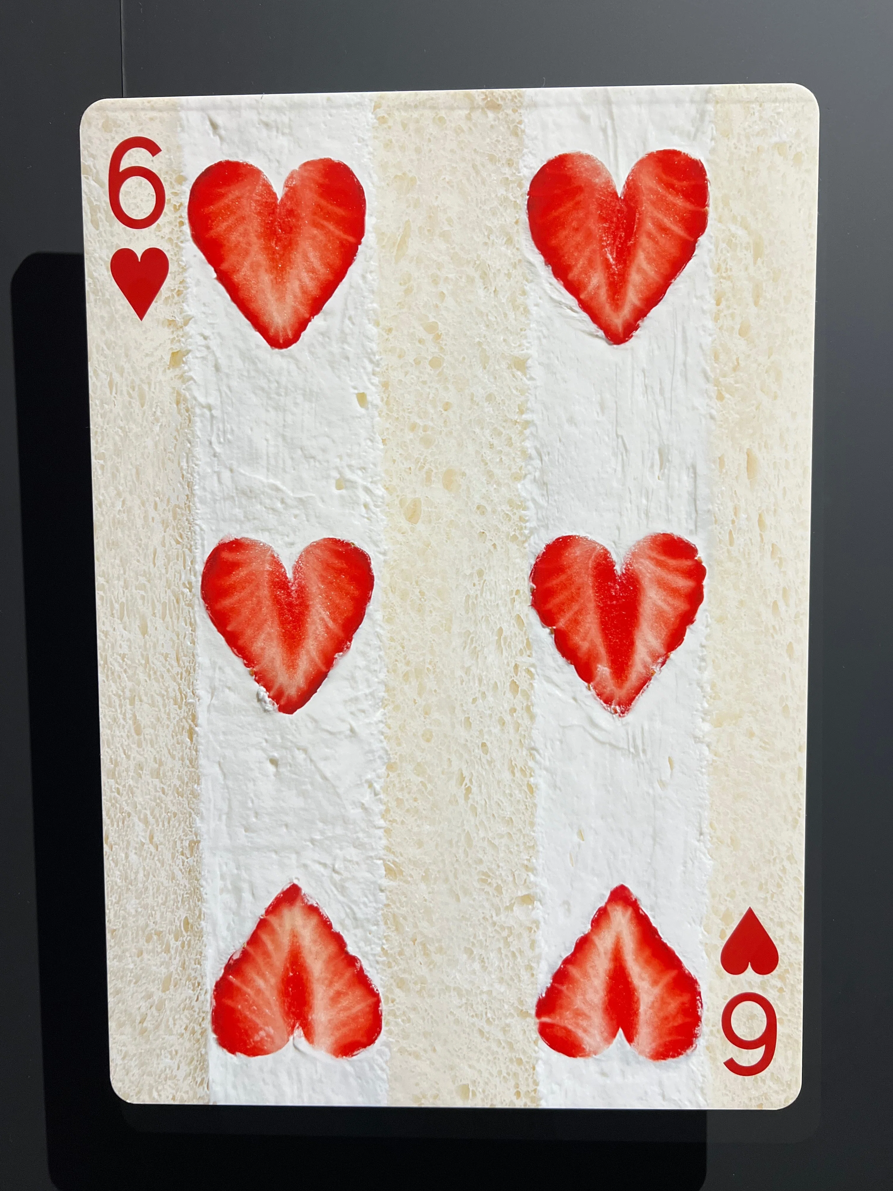 だまし絵に心地よく魅了されて — 吉田ユニ展『PLAYING CARDS 』@グラン