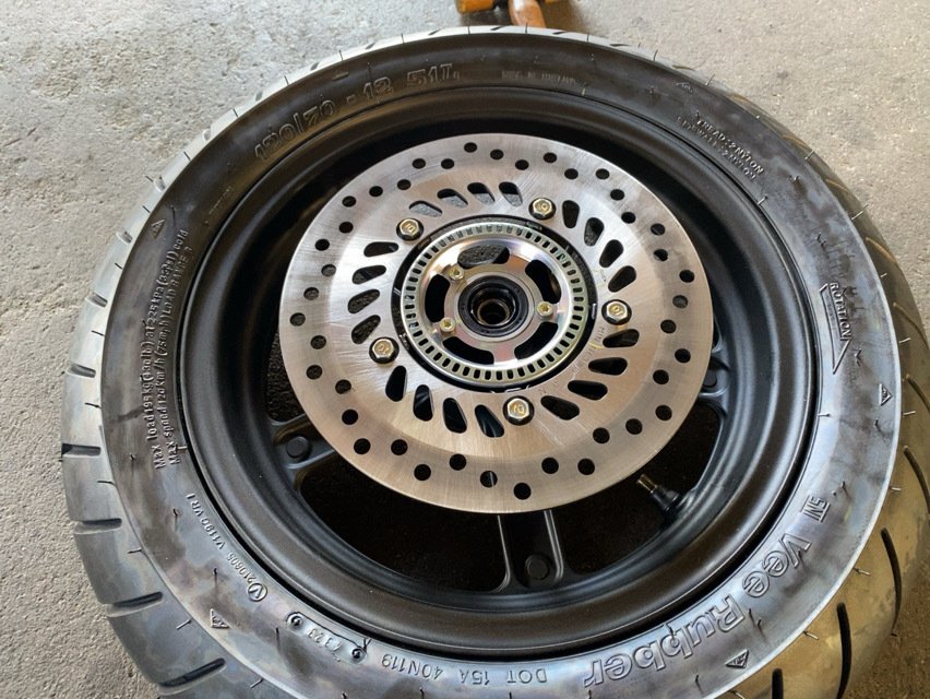 整備手帳】タイヤ交換 DUNLOP TT93GP アクスル系グリスアップ @ グロム