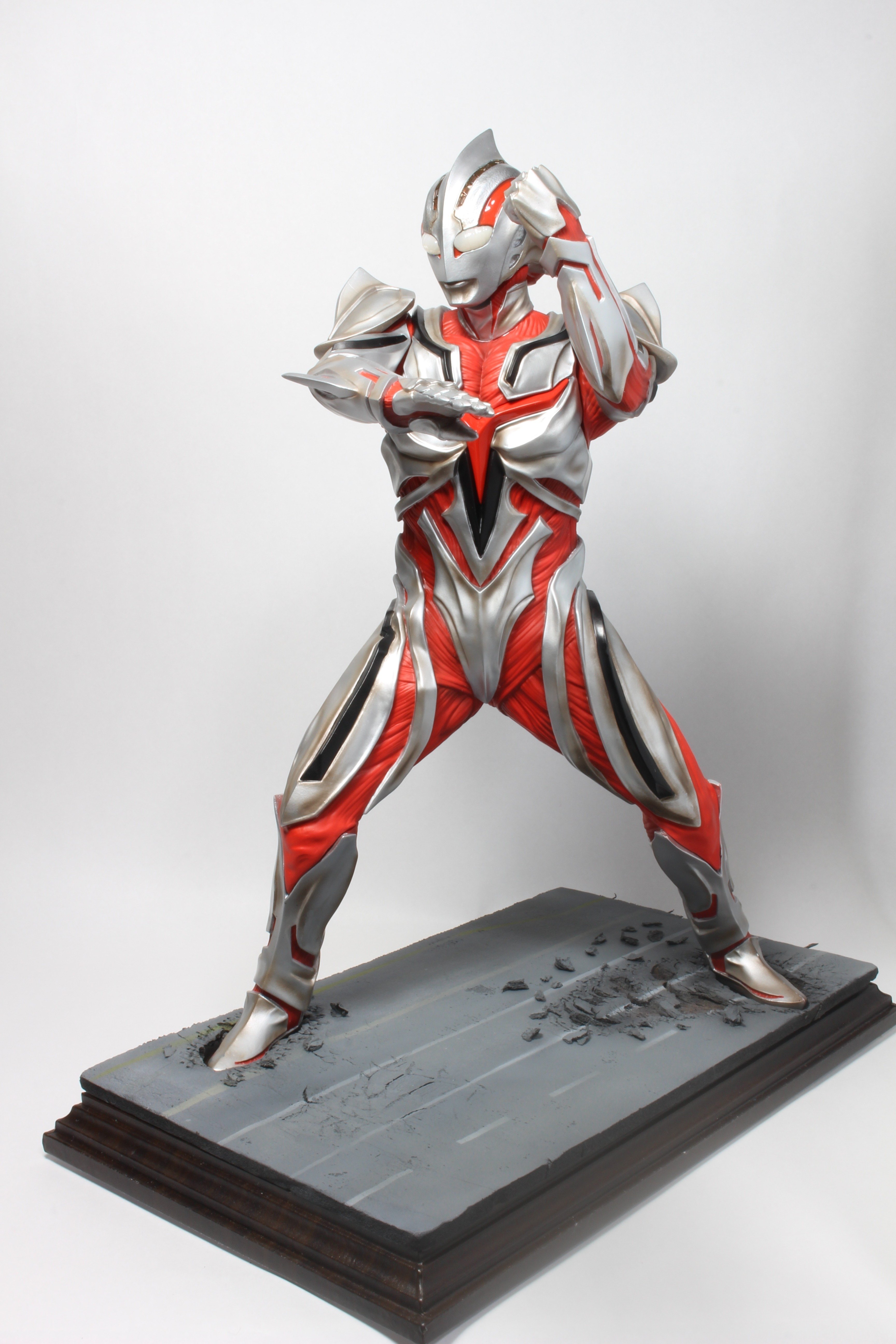 虹光工房 「ウルトラマン・ザ・ネクスト （ジュネッス）」｜アシム