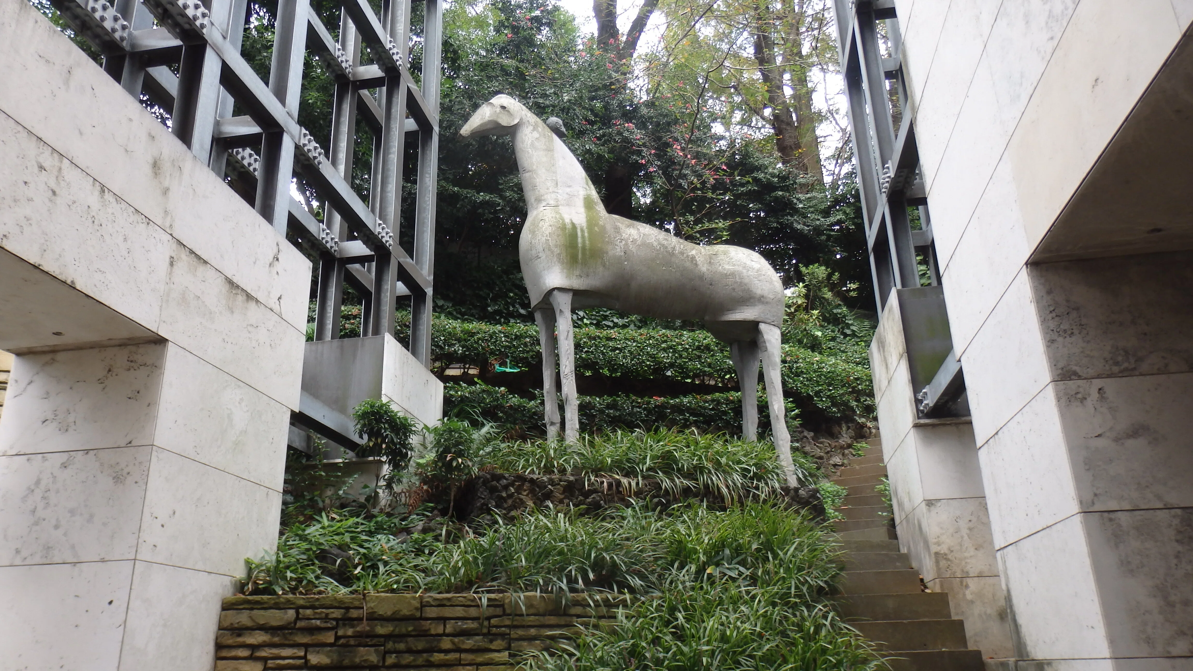 馬のある風景 東京デザインセンター｜ホクボ
