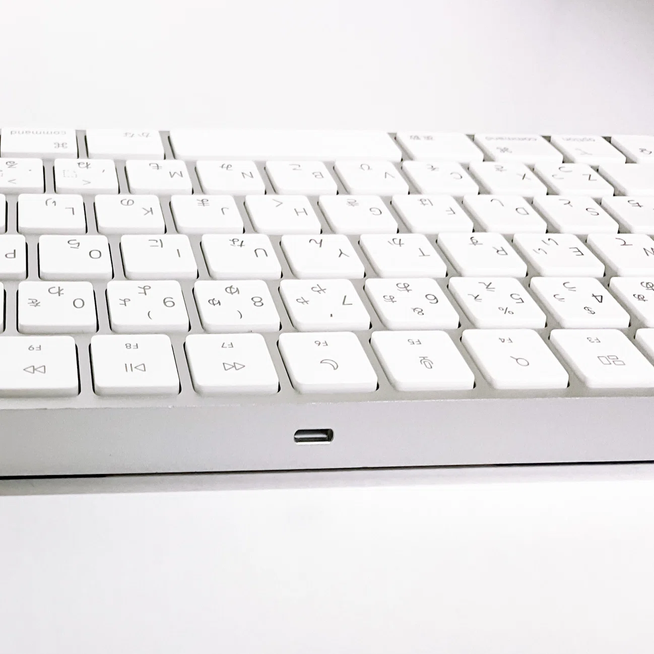 クラムシェル運用MacBook Air M3で使用中の「キーボード」「マウス 