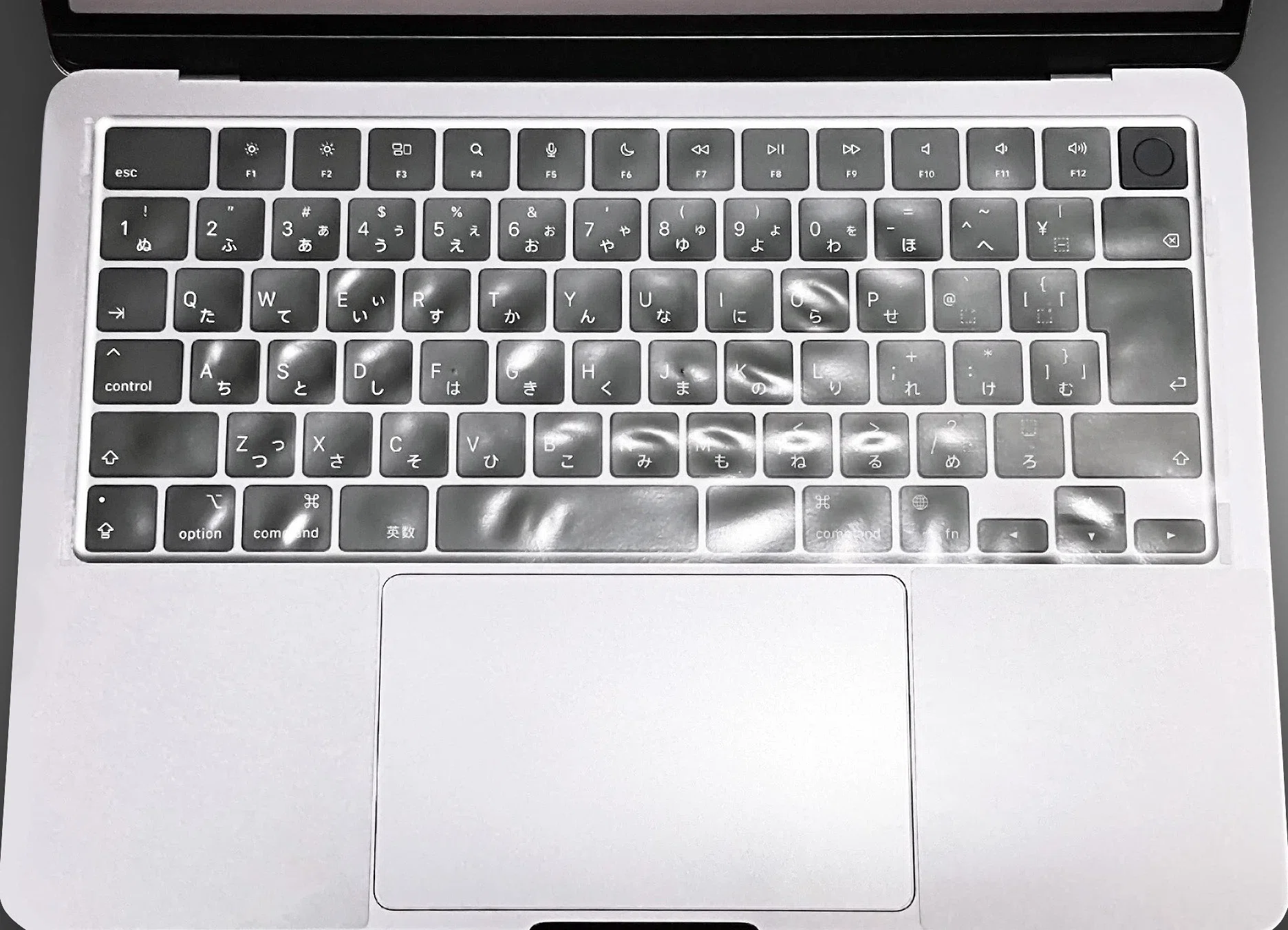 クラムシェル運用MacBook Air M3で使用中の「キーボード」「マウス 