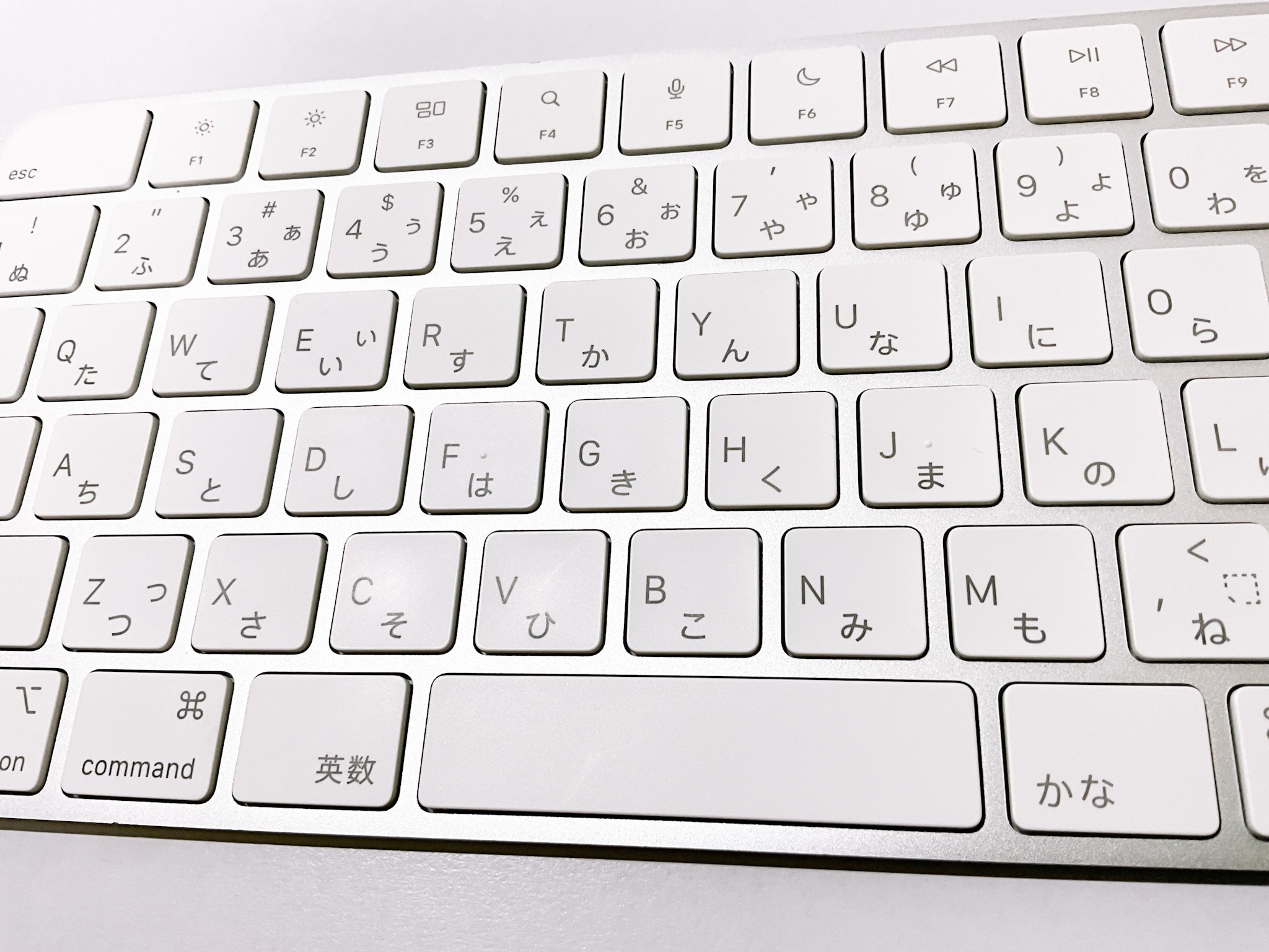 クラムシェル運用MacBook Air M3で使用中の「キーボード」「マウス