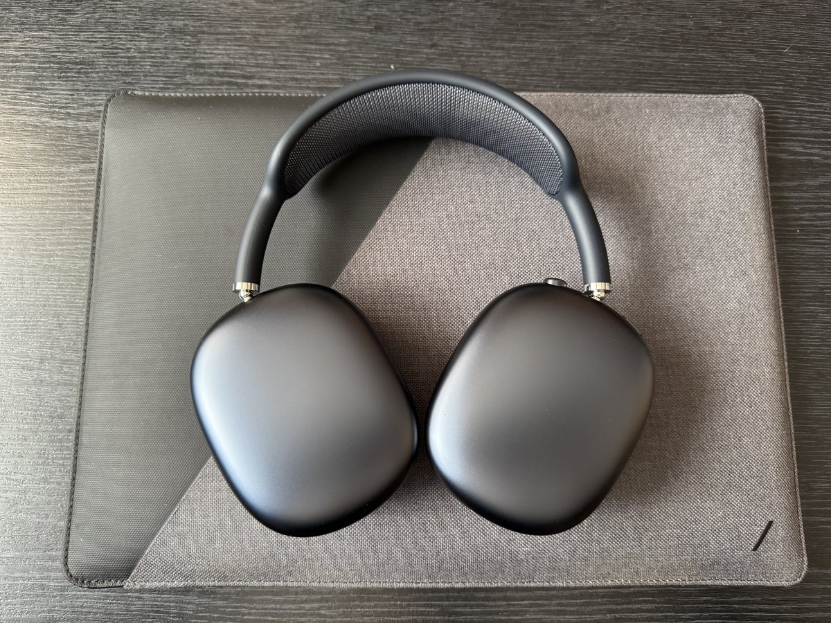 AirPods Max ミッドナイト 第二世代 ち密