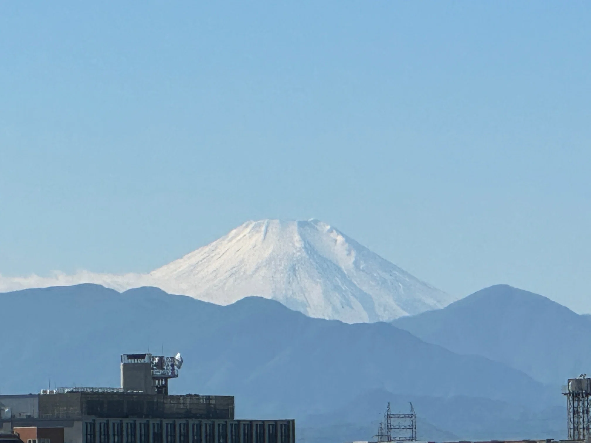 三鷹市からみる2024年晩秋の富士山｜おきな