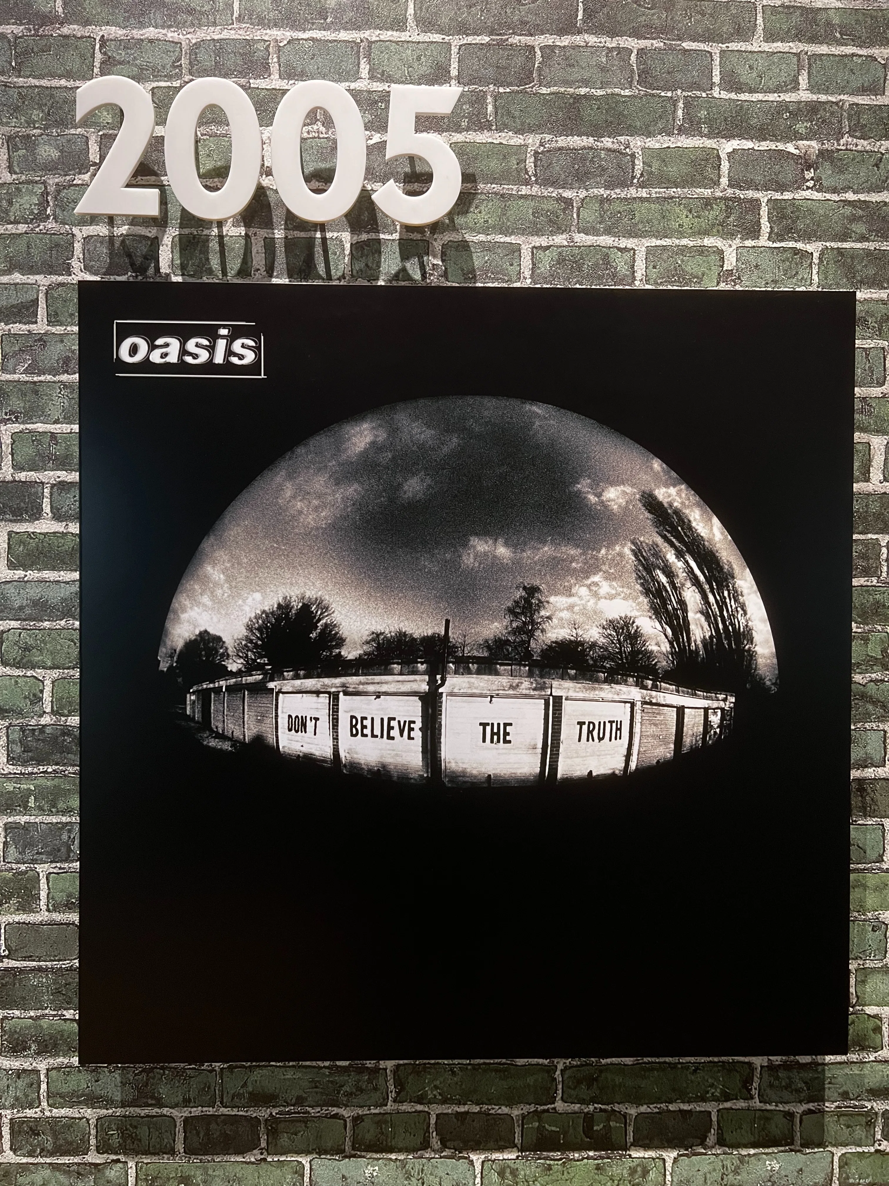 重いページ)リヴ・フォーエヴァー: Oasis 30周年特別展に行ってきて