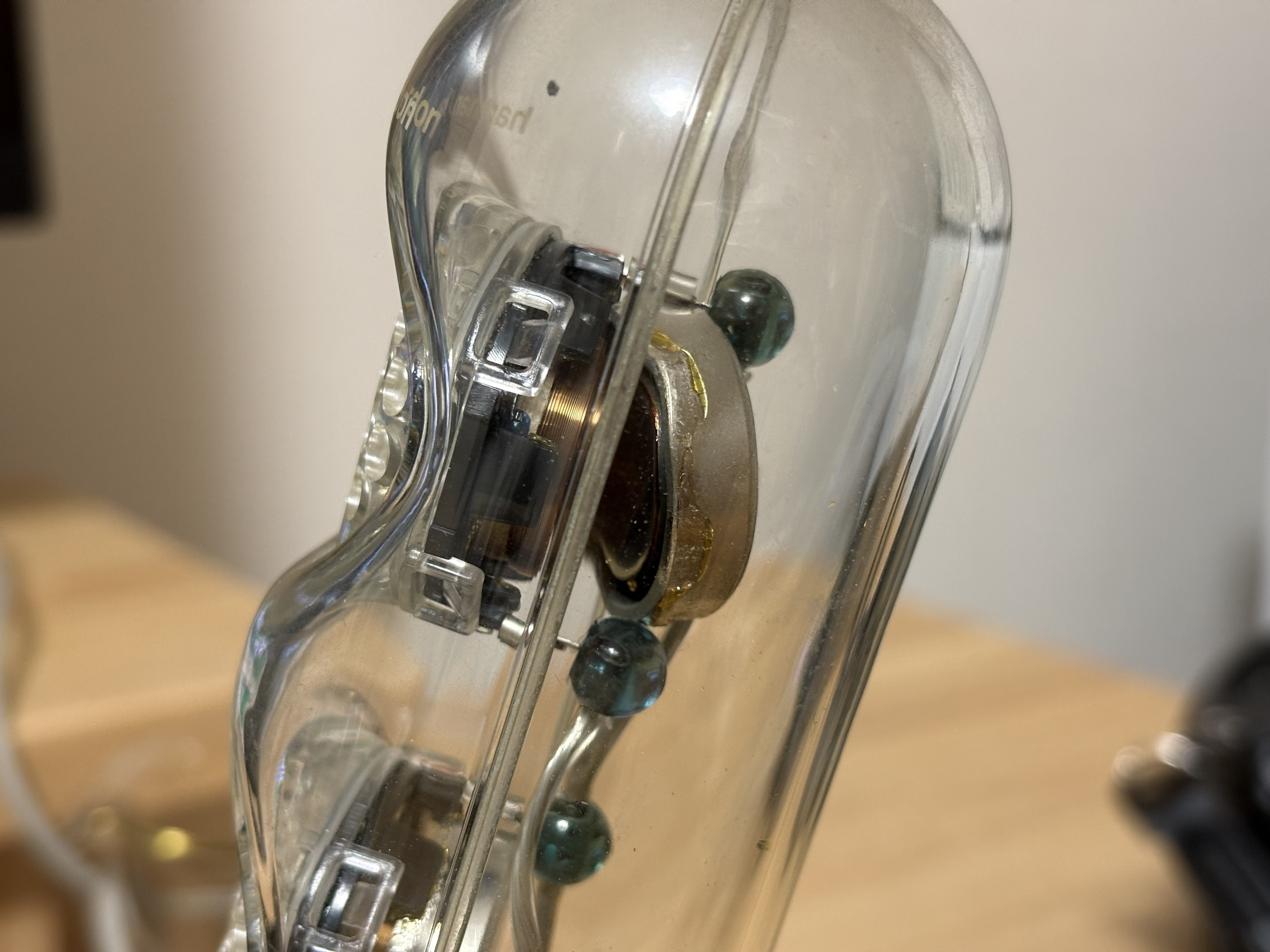 harman/kardon SoundSticks II｜鏡像異性体