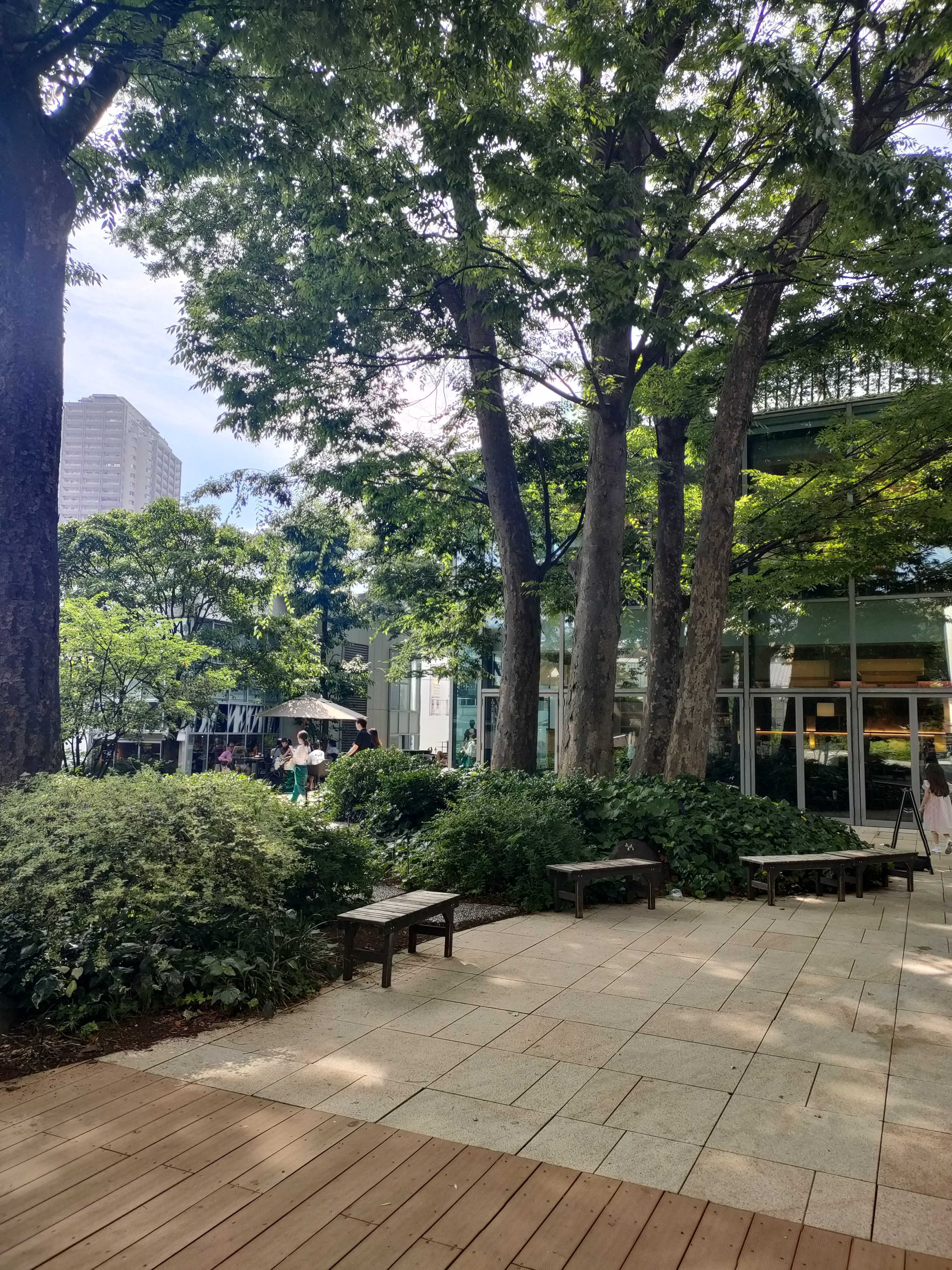 本＆ビールファンが真夜中の書店に集った「蔦夜書店 2024」イベント