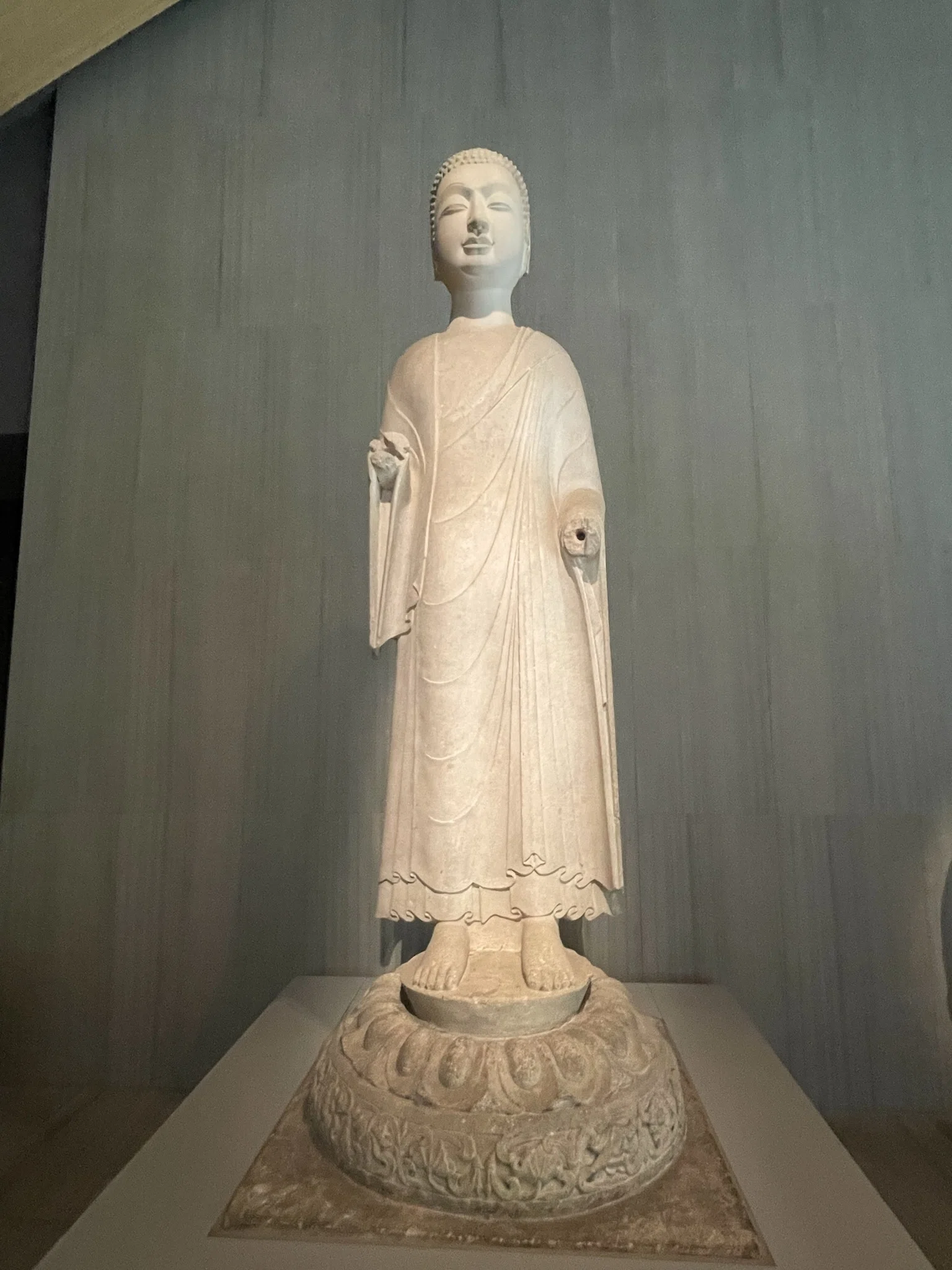 中国美術 紫檀 仙人像 弟子 高さ120cm 札幌市 中央区 美術館紹介 No.16： 根津美術館 vol.1｜まいたく