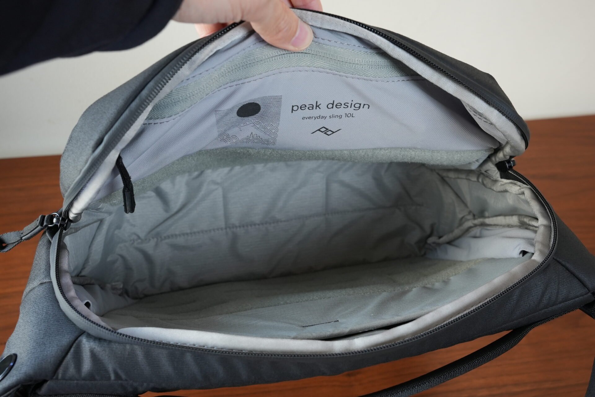 ピークデザイン エブリデイスリング10L BSL-10-BK-1 Amazon | 【国内正規品】PeakDesign ピークデザイン エブリデイ