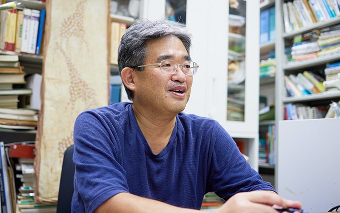 餓えと争いをなくすため、砂漠をゴミで緑化する。「アフリカの人道危機