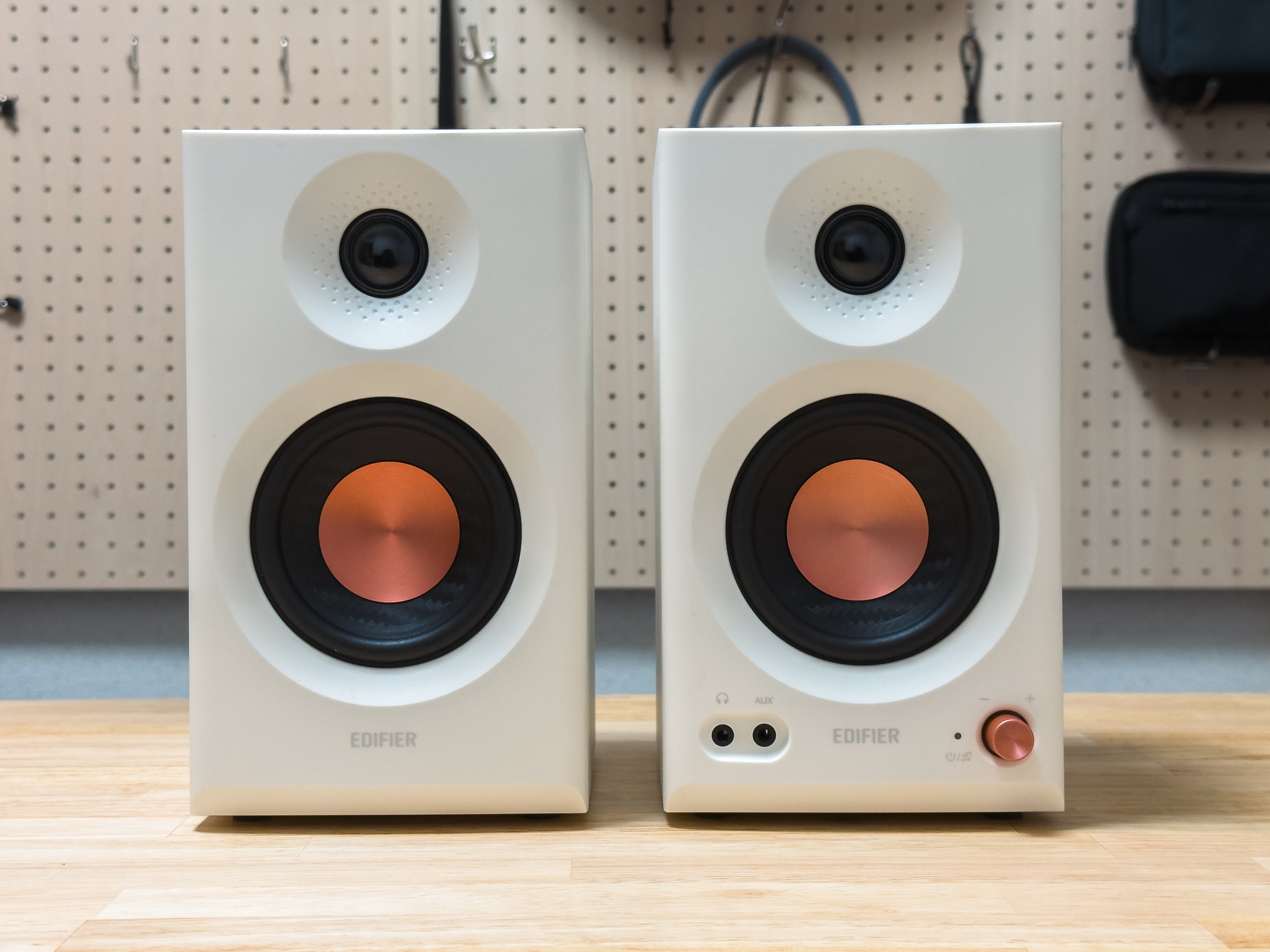 Edifier MR3 レビュー|約1.5万円でもかなりの満足度!アプリで Edifier MR3 レビュー|約1.5万円でもかなりの満足度!アプリで