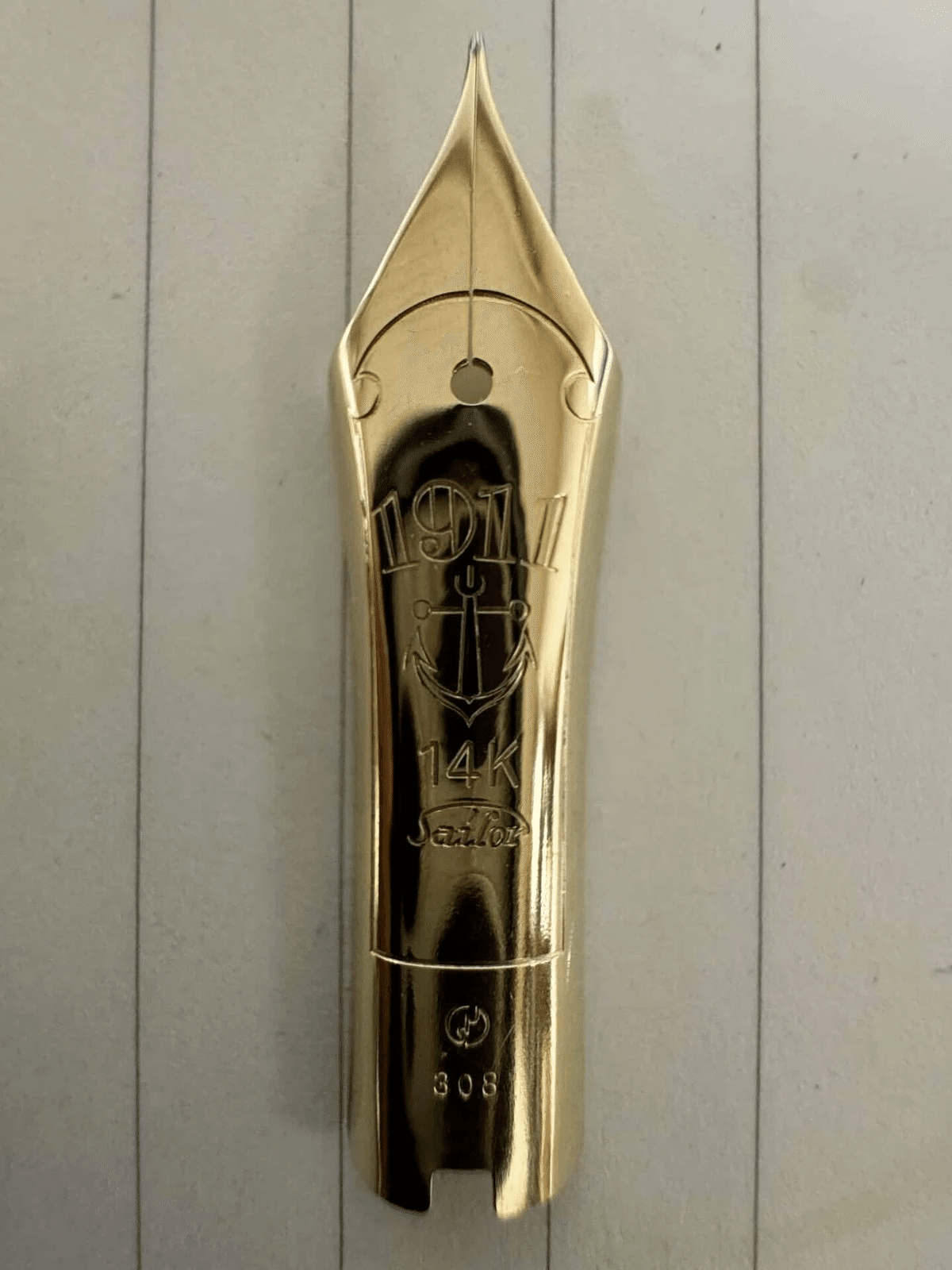 Sailor 旧Profit 14K 大型ペン先 【万年筆レビュー #1】|田中 Sailor 旧Profit 14K 大型ペン先 【万年筆レビュー #1】|田中