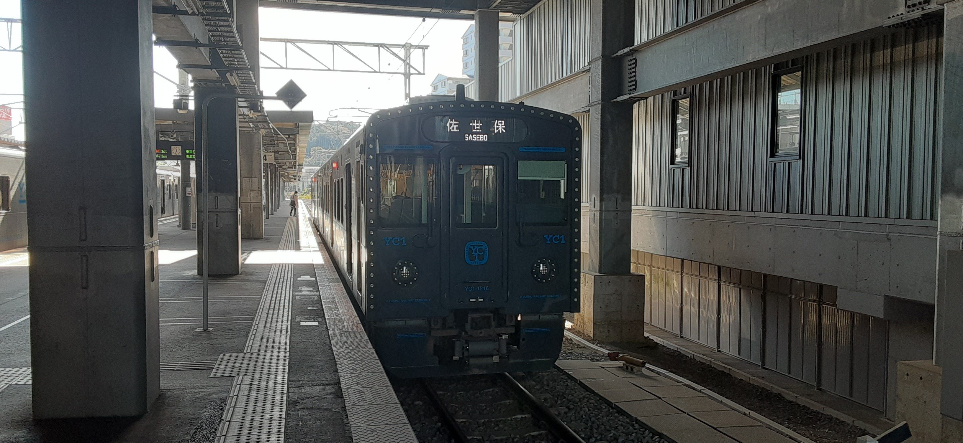 週末は、お仕事で忙しかったです。月曜日休みに、諫早駅から上有田駅の