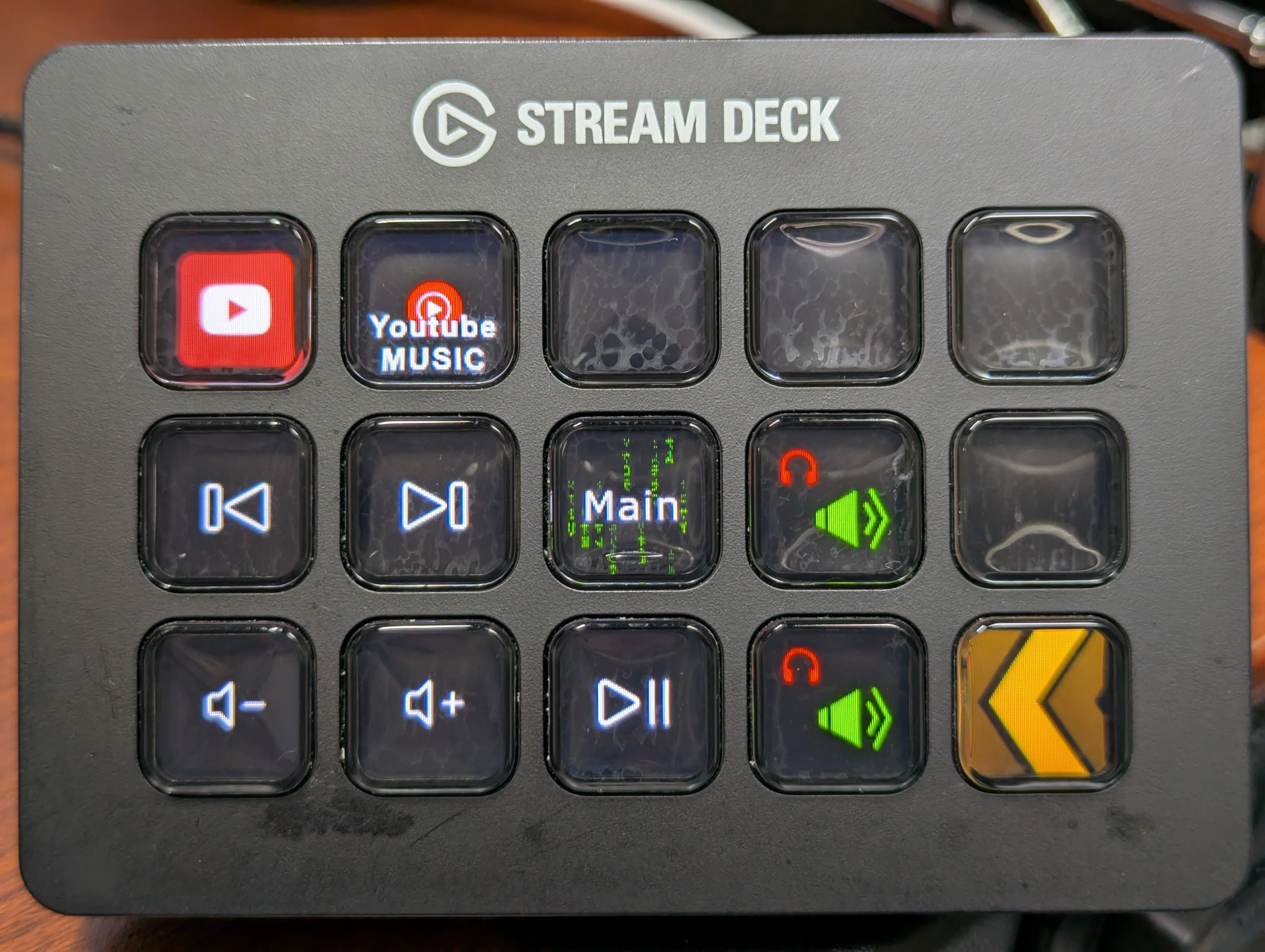 Stream Deck MK.2を左手デバイスとして2年半使ってみた正直な感想。お