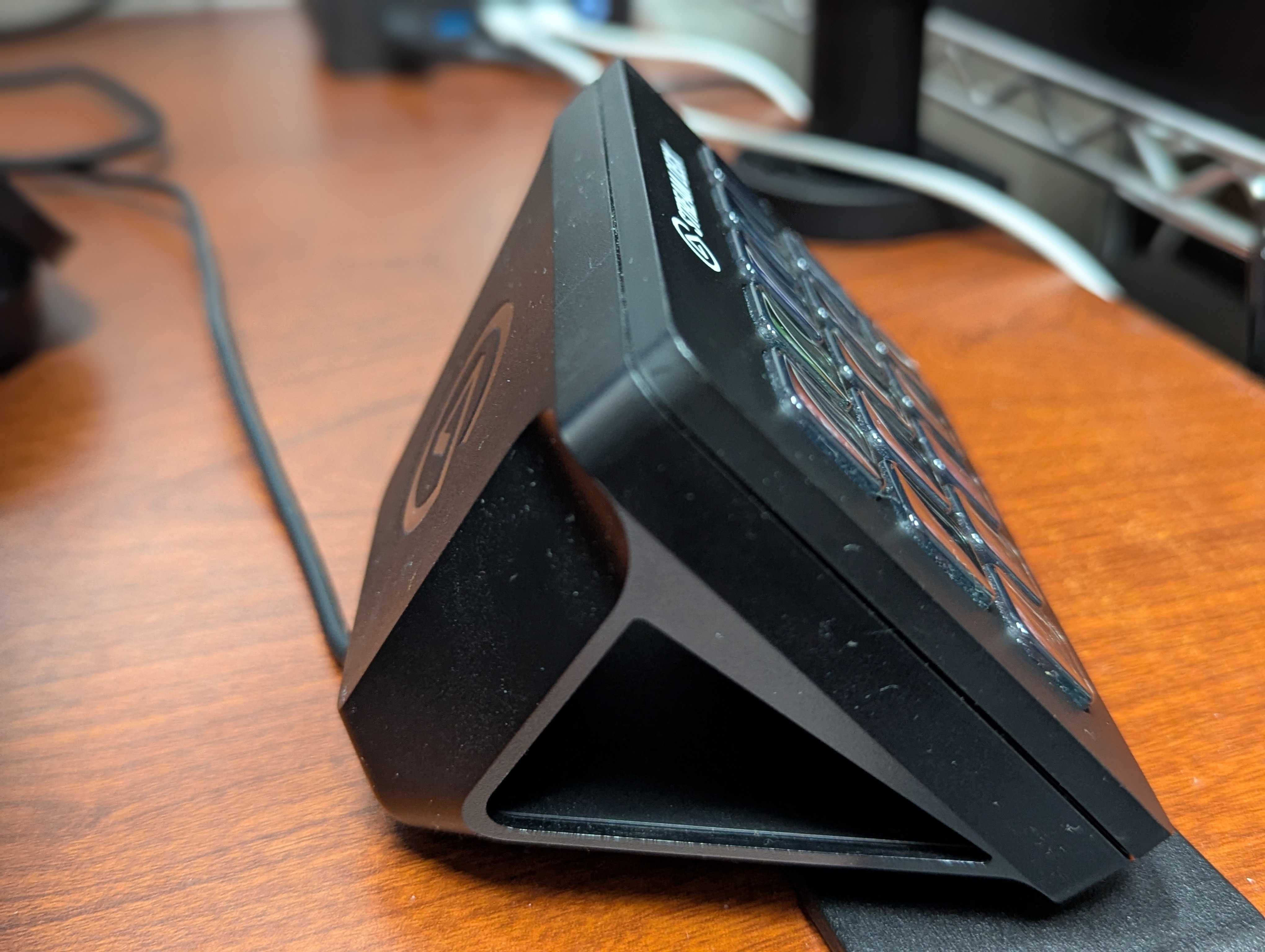 Stream Deck MK.2を左手デバイスとして2年半使ってみた正直な感想。お