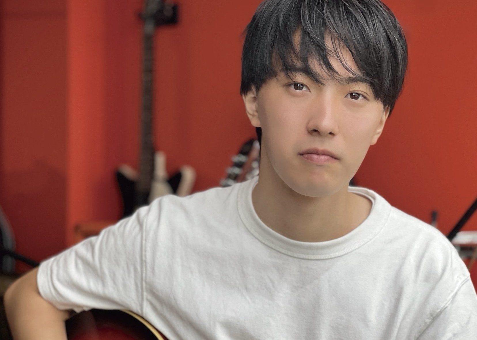 初めて見たMVはポールマッカートニー。4歳で楽器を始め、9歳でMTRを手