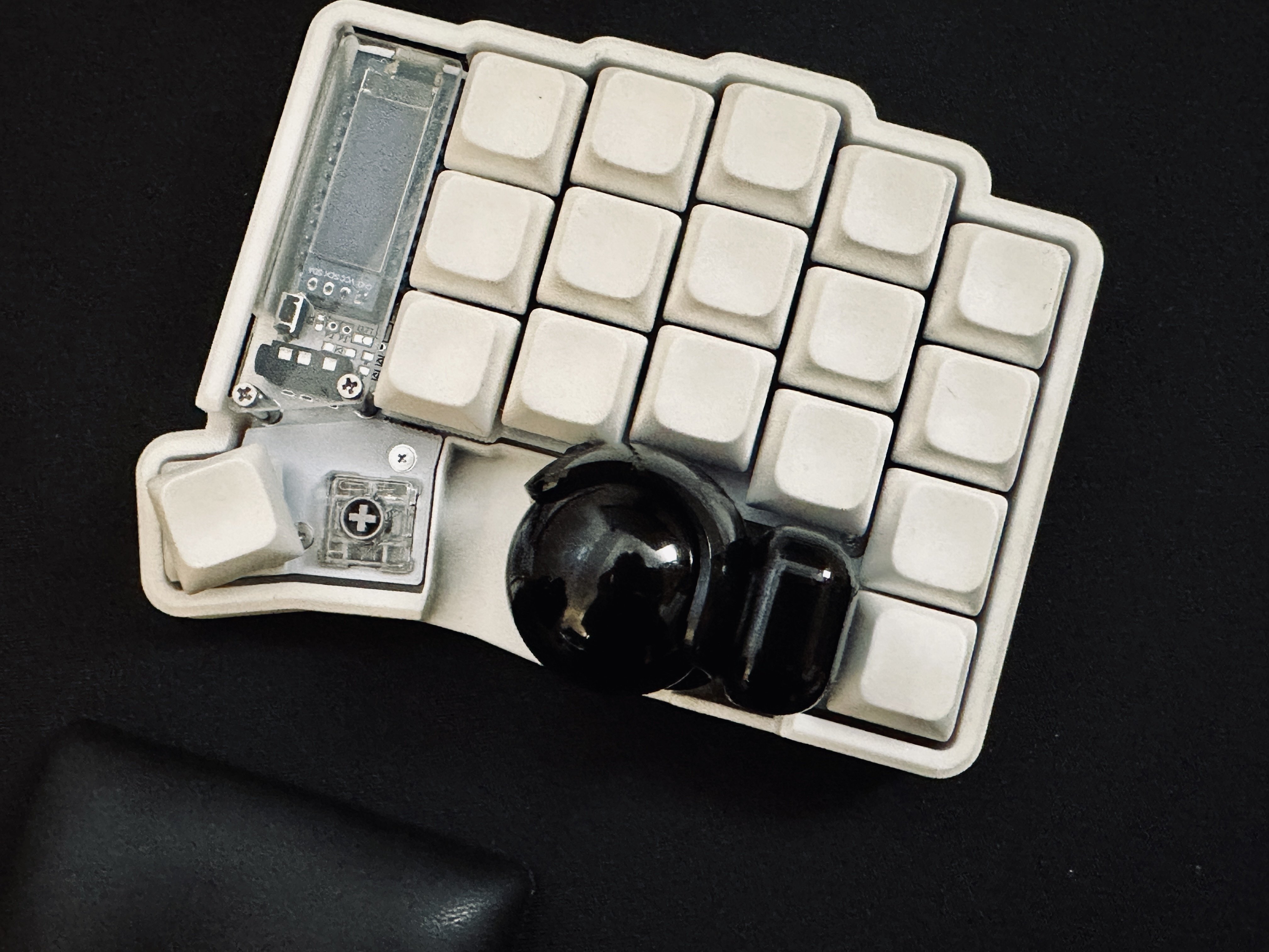 【新品】keyball44 完成品　マットブラック trrsケーブルあり Keyball44 黒／白 | Shirogane Lab