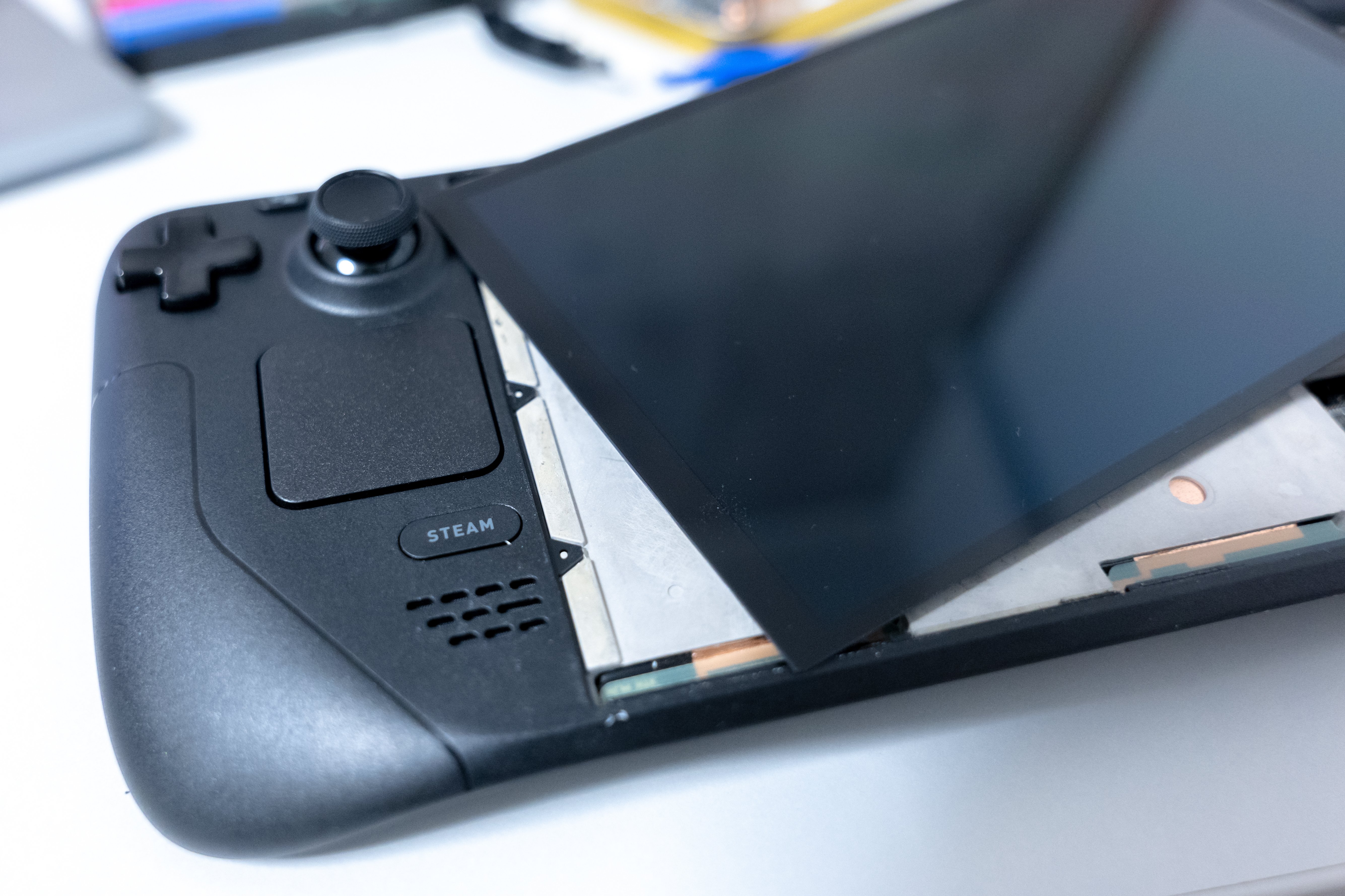 Steam Deck OLED を ホワイトモデルへ|KUBoCHI Steam Deck OLED を ホワイトモデルへ|KUBoCHI