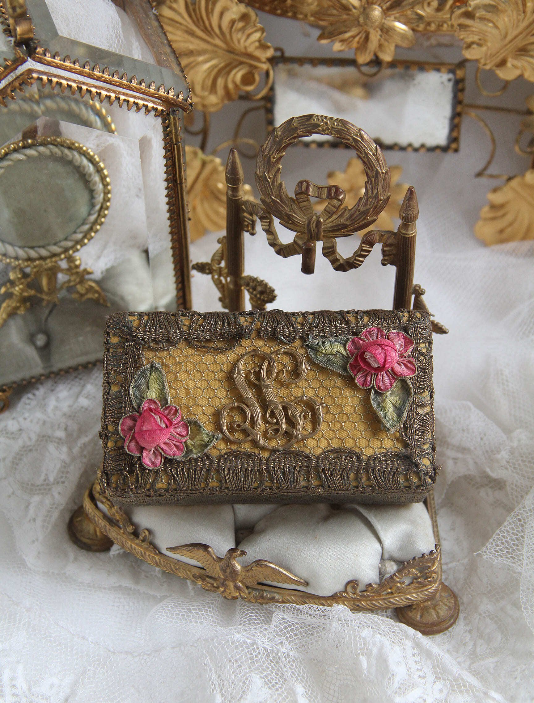 1点モノ★カルトナージュの花柄ボックス★ヨーロッパアンティーク箱フラワープリント 1点モノ☆カルトナージュの花柄ボックス☆ヨーロッパ