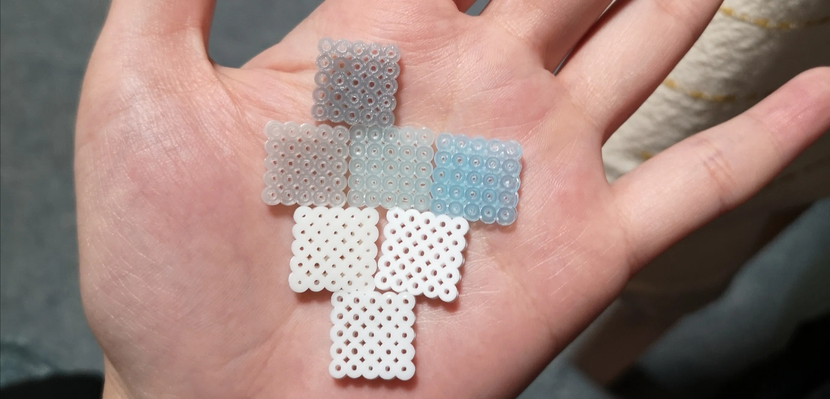 【新品未使用】BANDAI ルミノドット luminodot ドットアート フィジカルのドット絵作品を見ようの会 〜なんかでっぱってるやつ