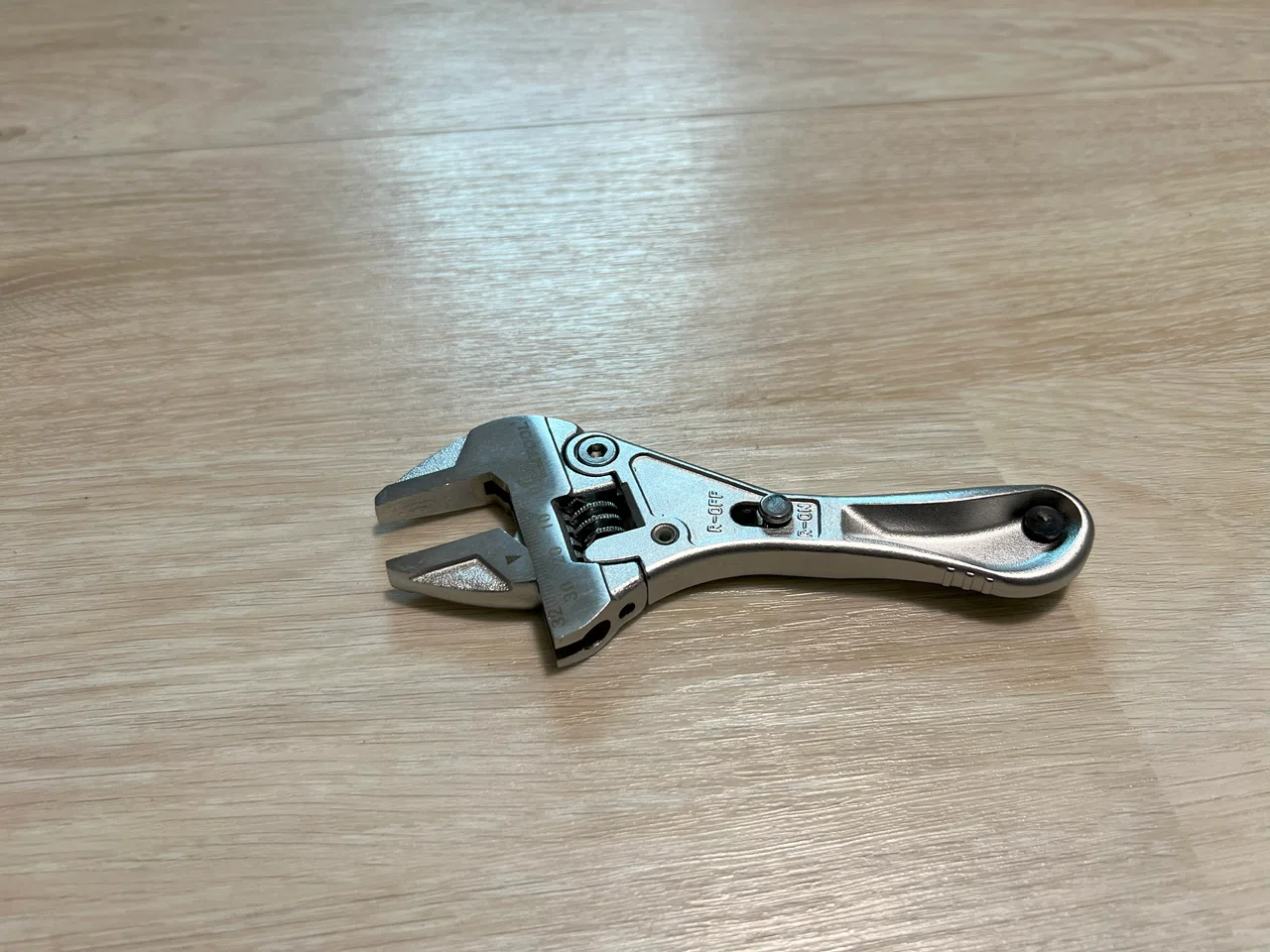 TAKING（タキング）の革漉き機（TK-802）買っちゃった（6）設置編-2｜rukas