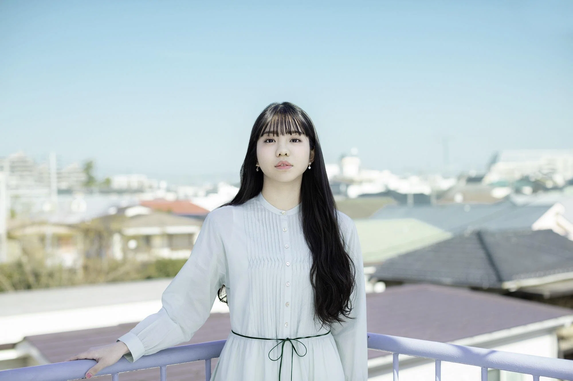 ミックス味な歌声❤♪声優：佐藤日向の歌声の魅力について｜エメリア