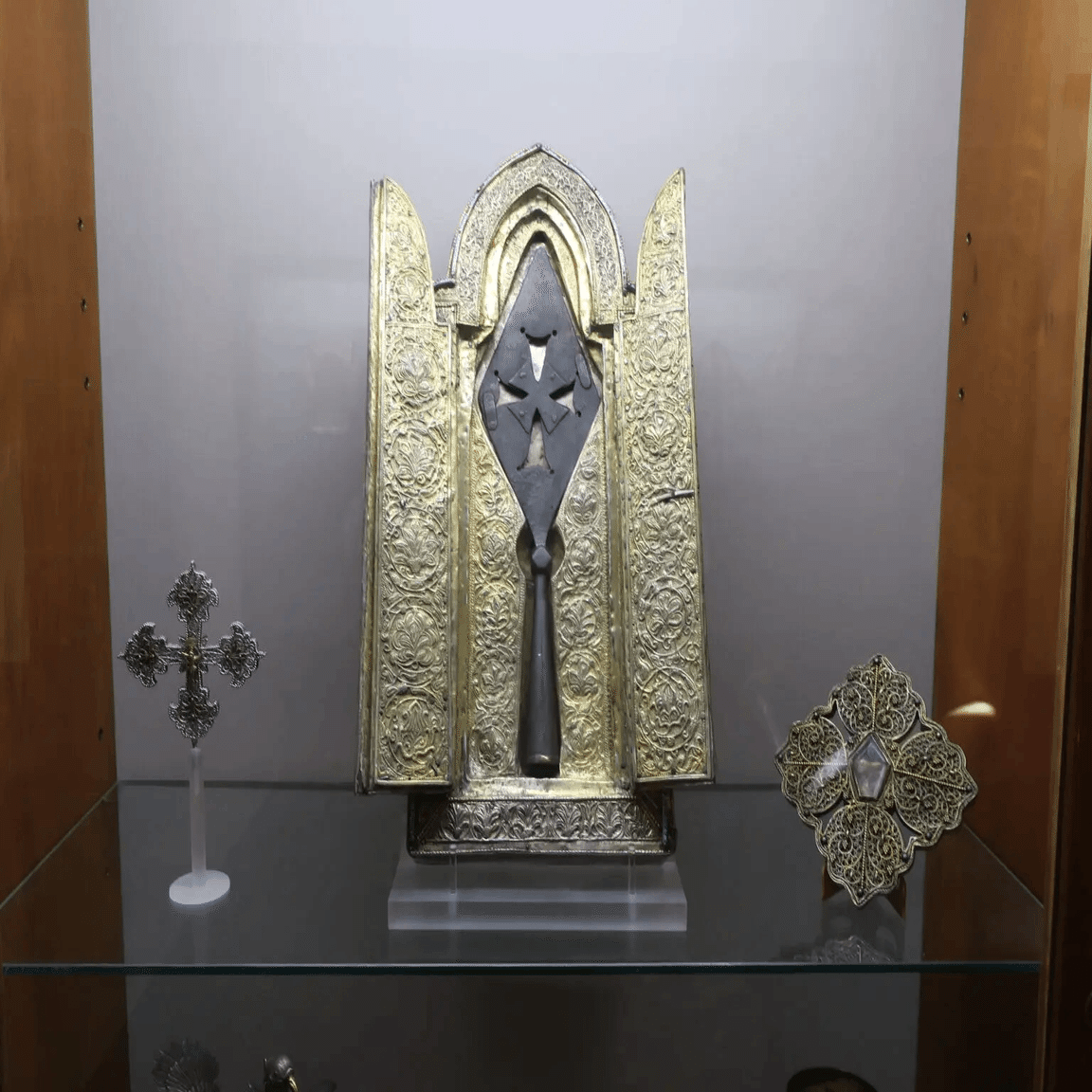 あの「ロンギヌスの槍」が保管されているアルメニアのエチミアジン大