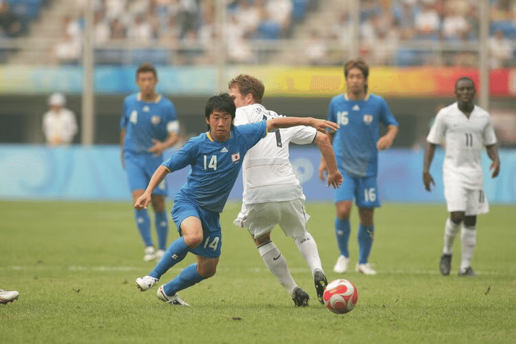 本田圭佑 摂津の星 2008 北京五輪サッカー日本代表 タオル 非売品 本田圭佑 タオル ミズノ サッカー用 記念品 - メルカリ
