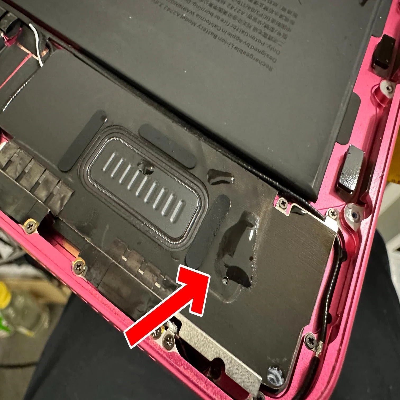 iPad第10世代の水没修理で電源が入らない故障が改善！ジップロックに 