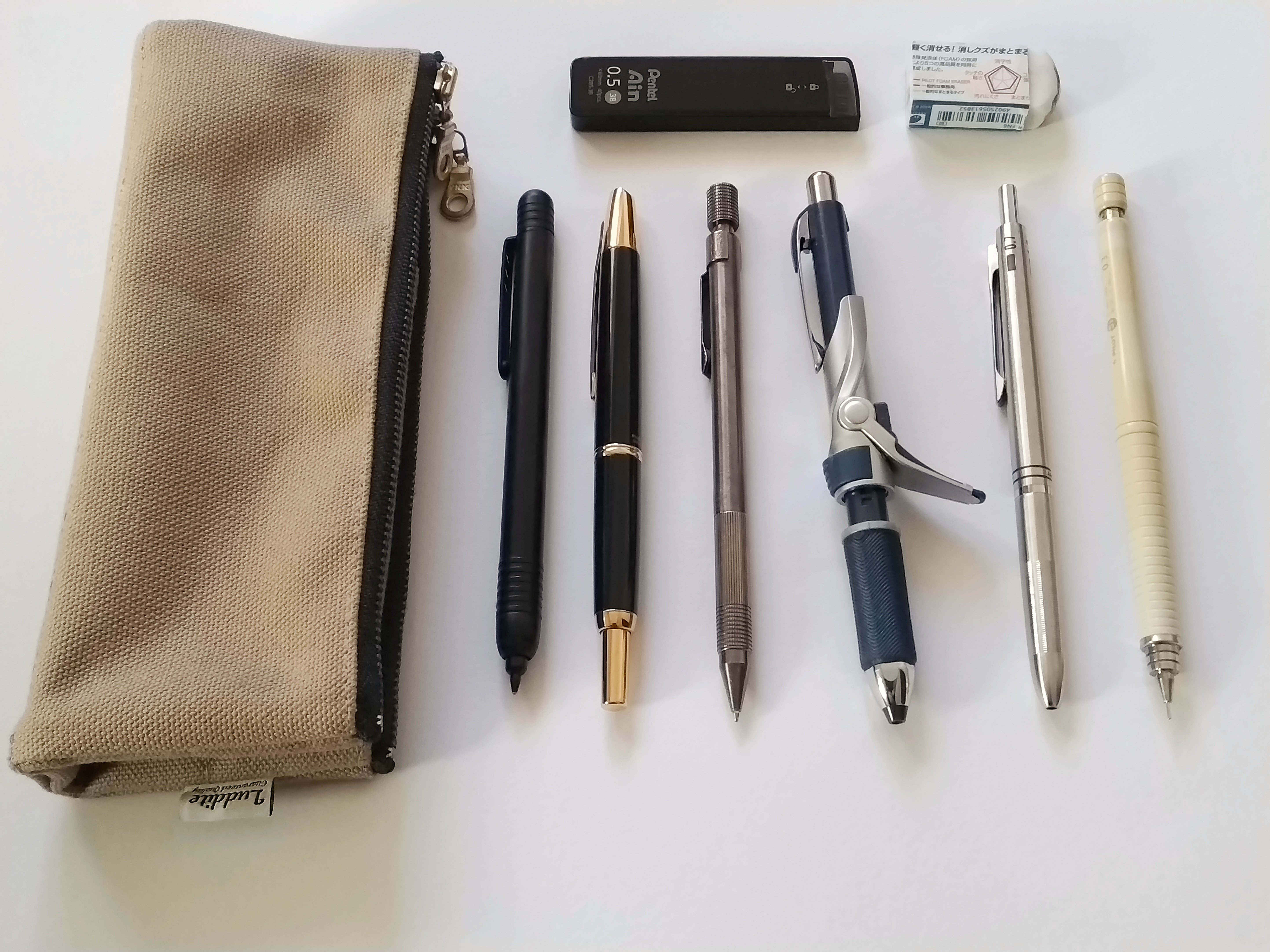 筆箱紹介 Part 01｜おしっこの匂い大好きマン 〜そそり立つチ○ポとド