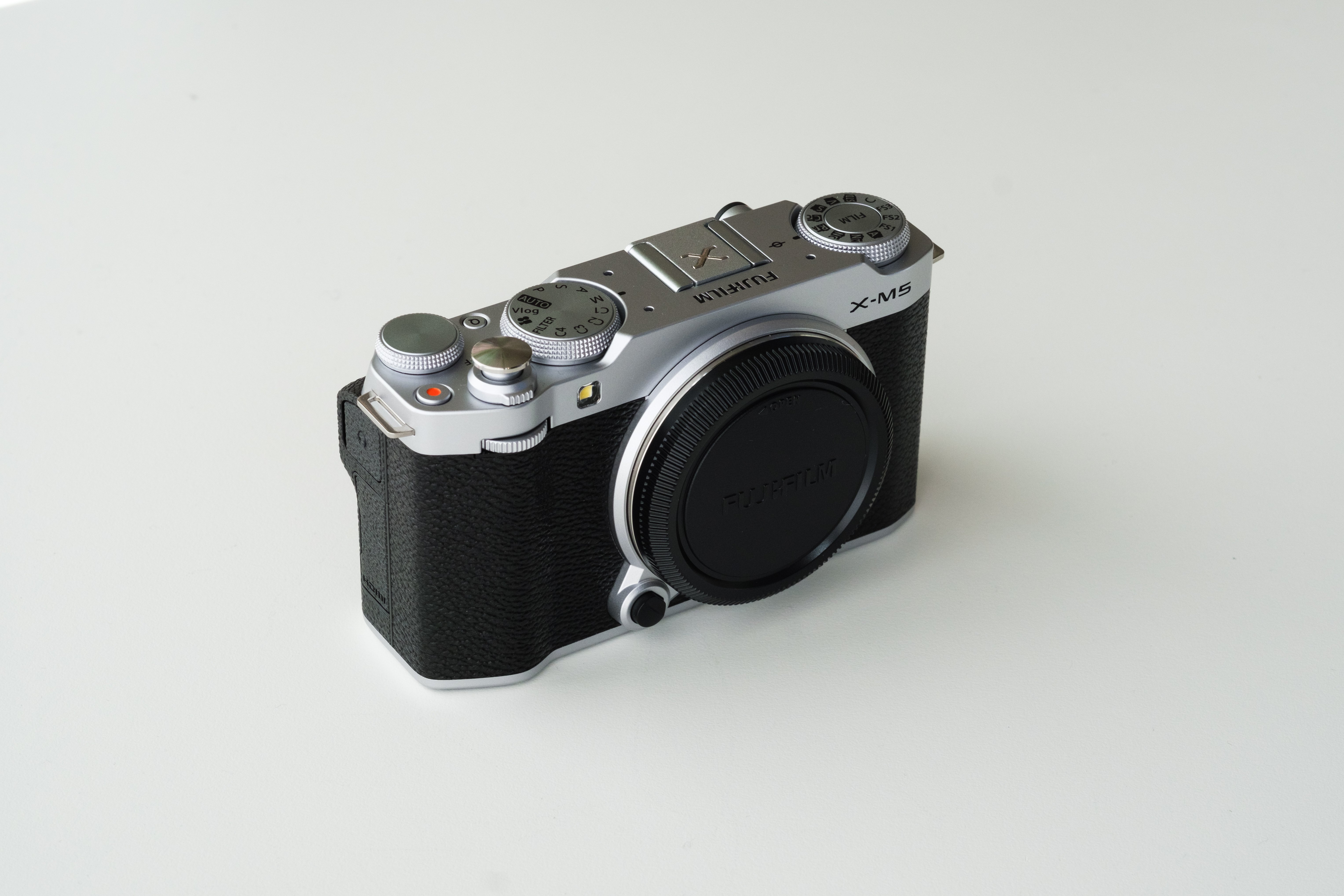 Fujifilm X-M5 コンパクトデジタルカメラ FUJIFILM X-M5 (シルバー) – トキワカメラ