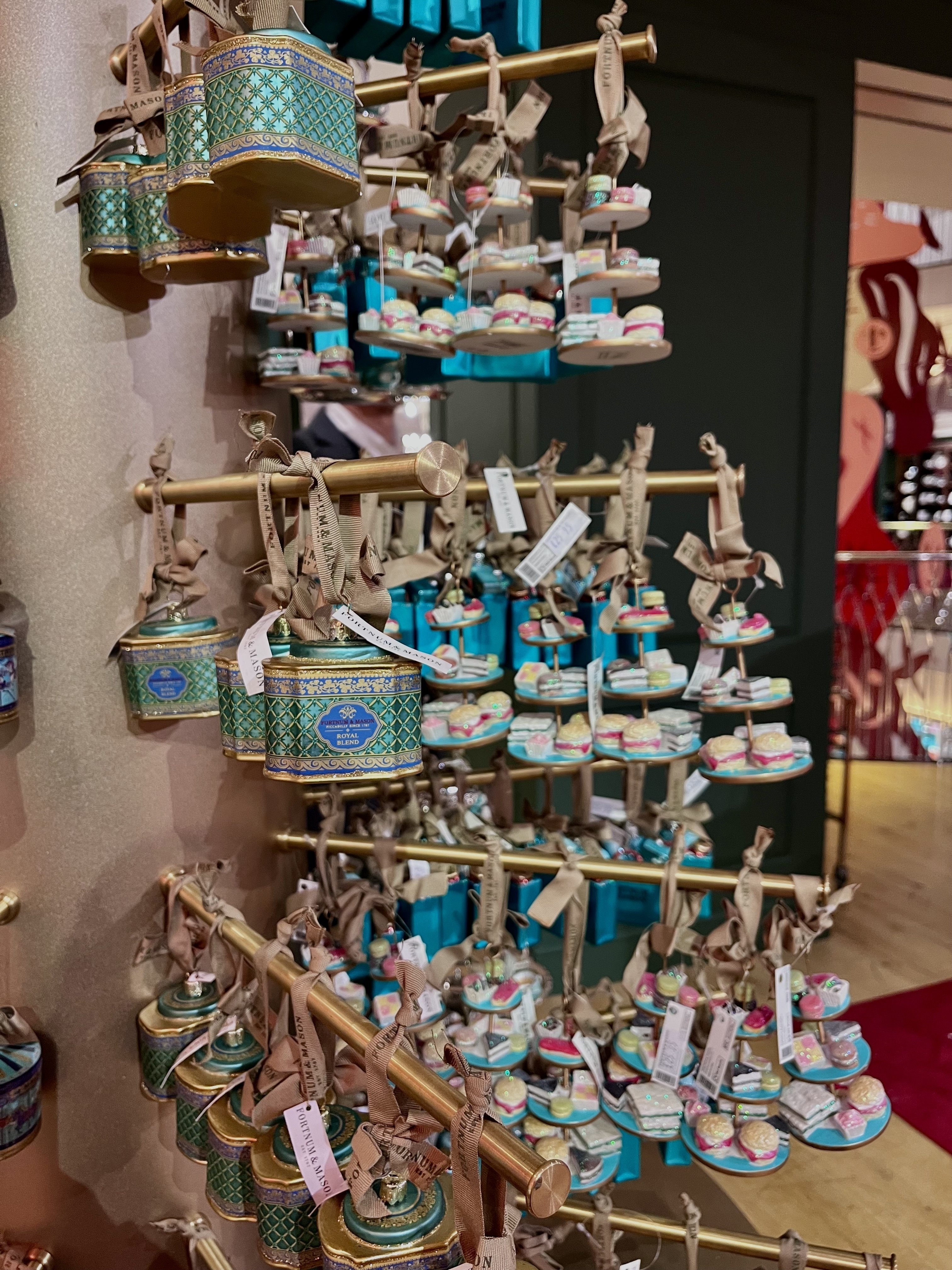 フォートナム&メイソン アドベントカレンダーFortnum & Mason Fortnum