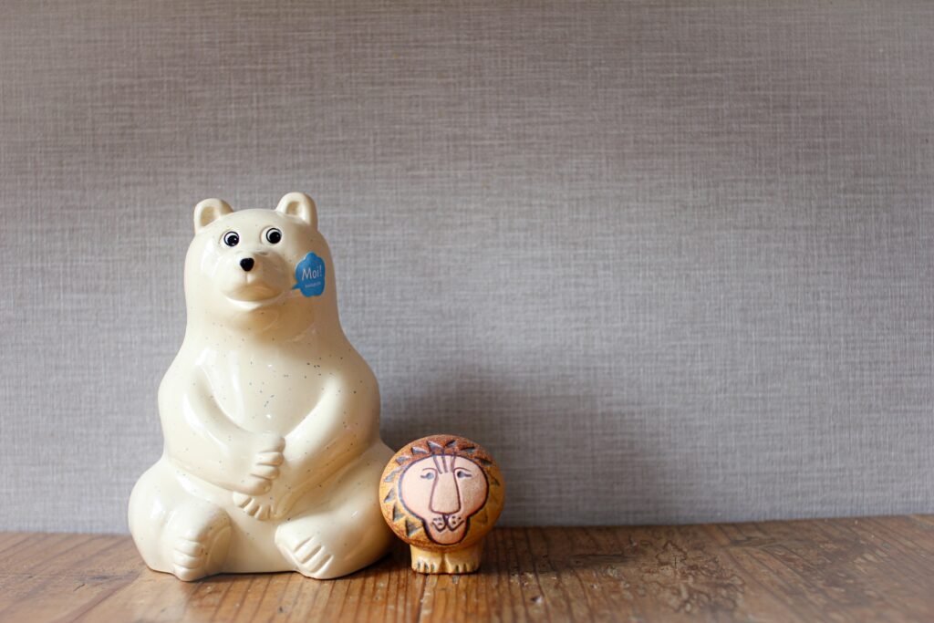 お部屋が楽しくなる！リサ・ラーソンカーテンの魅力をご紹介【窓コラム