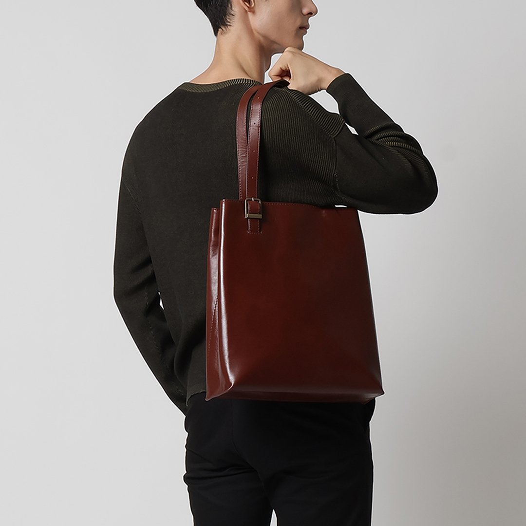 極美品 マザーハウス アンティーク サコッシュ ロゴ刻印 レザー ブラウン 極美品 マザーハウス アンティーク サコッシュ ロゴ刻印 レザー