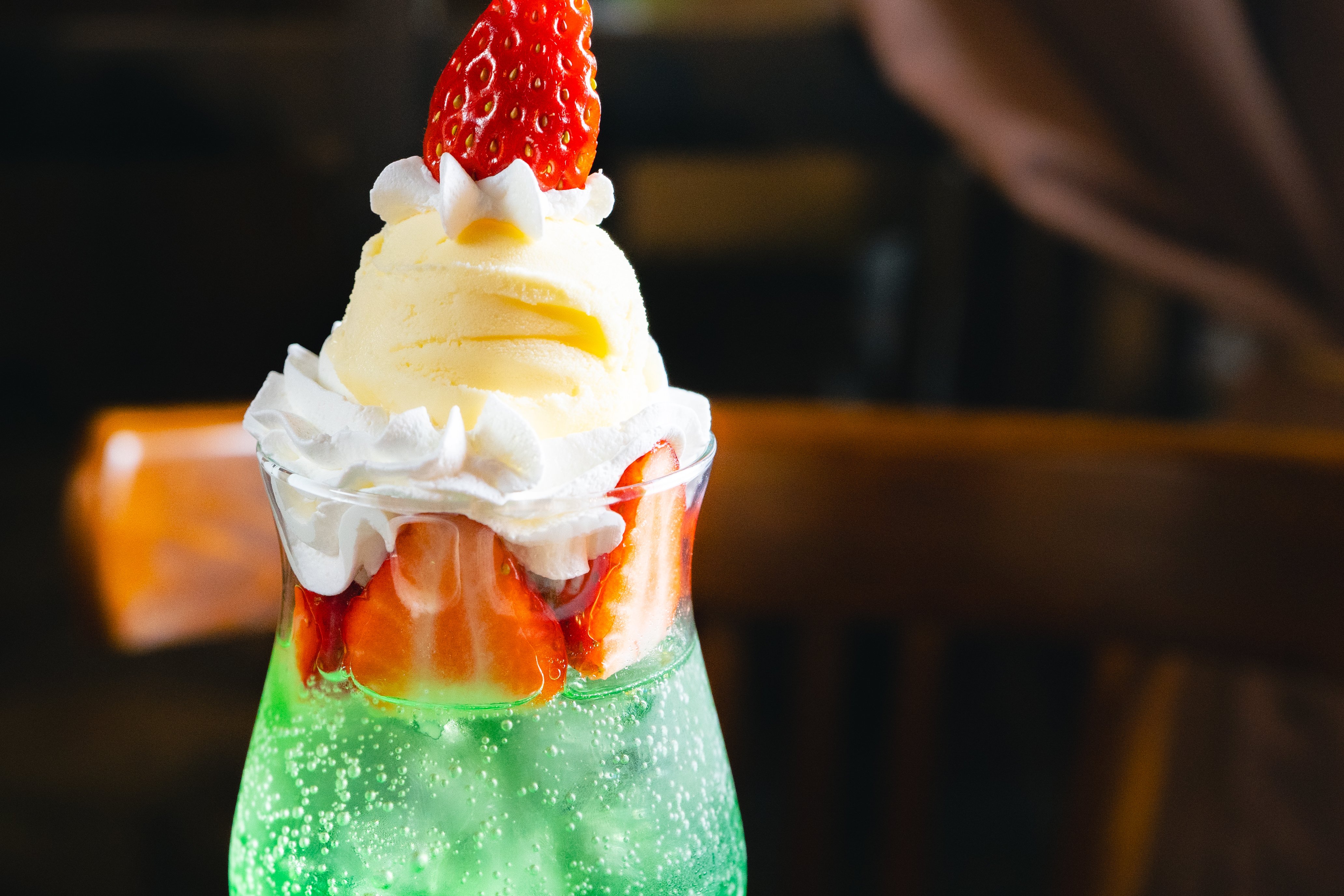 12月のクリームソーダ｜tsunekawa/旅する喫茶