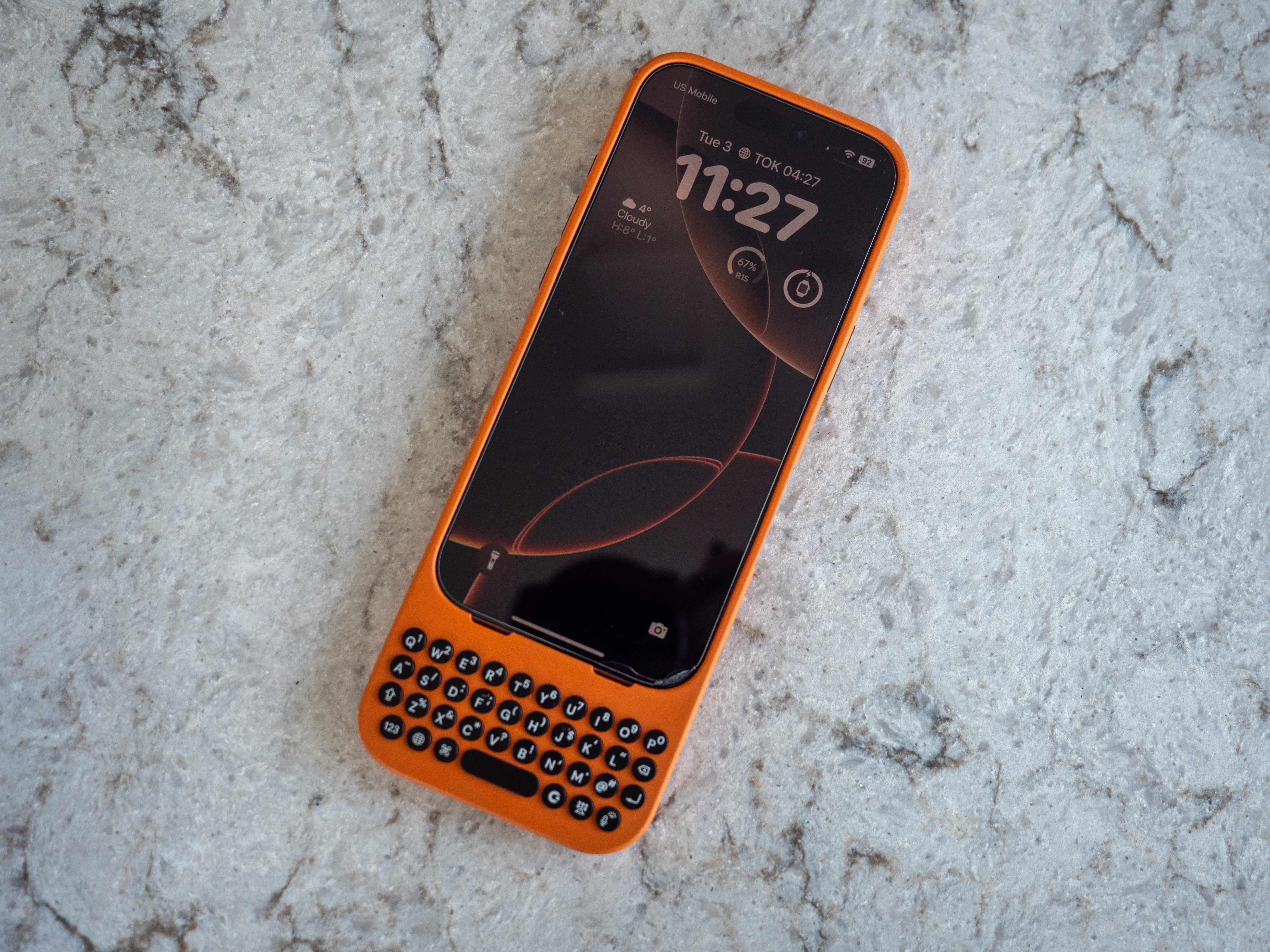 Clicks Keyboard for iPhone 16 Pro 実機レビュー|たっくん Clicks Keyboard for iPhone 16 Pro 実機レビュー|たっくん