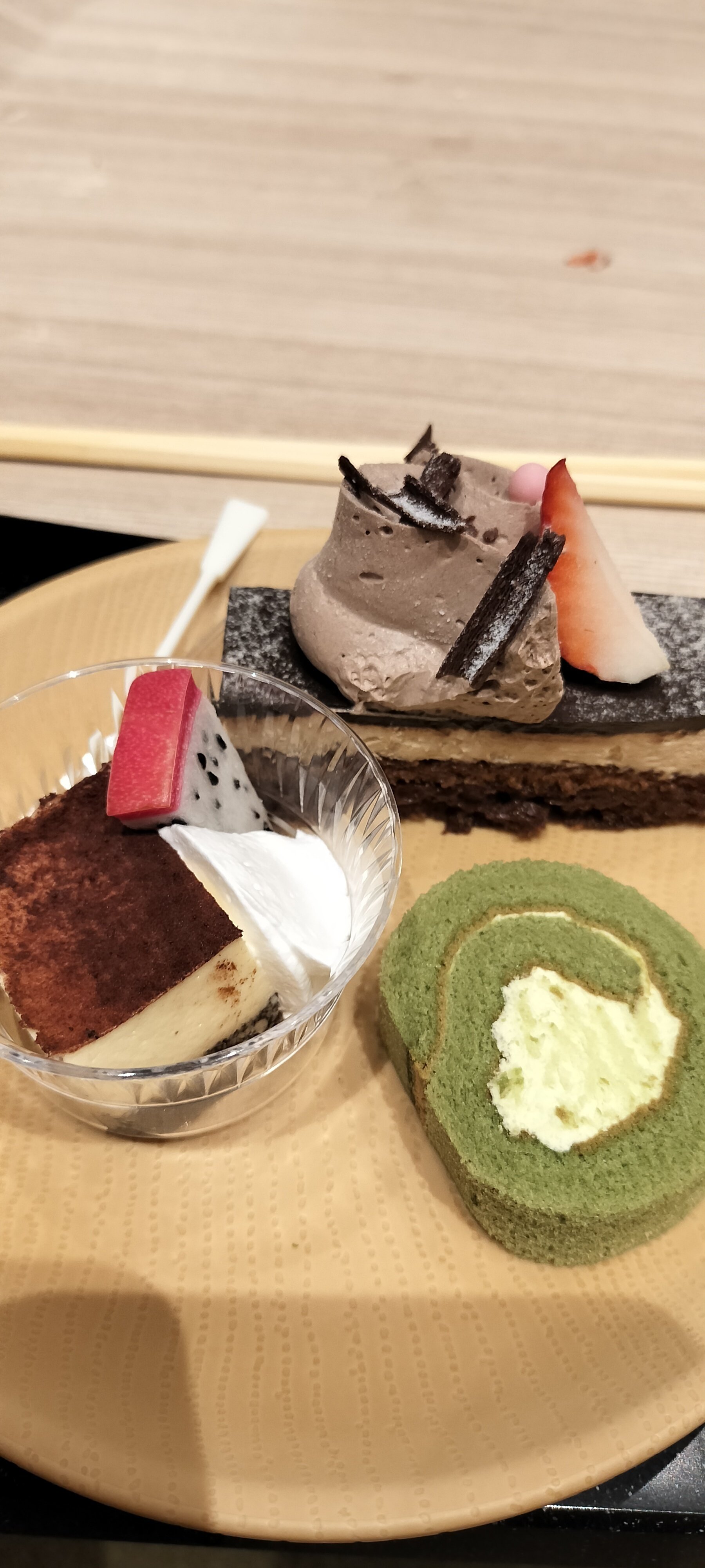 ᾈNI厳選美食の食べ放題ホテルO5έ 四国中央市】AZホテルの朝食バイキングがコスパ最強！宿泊なし