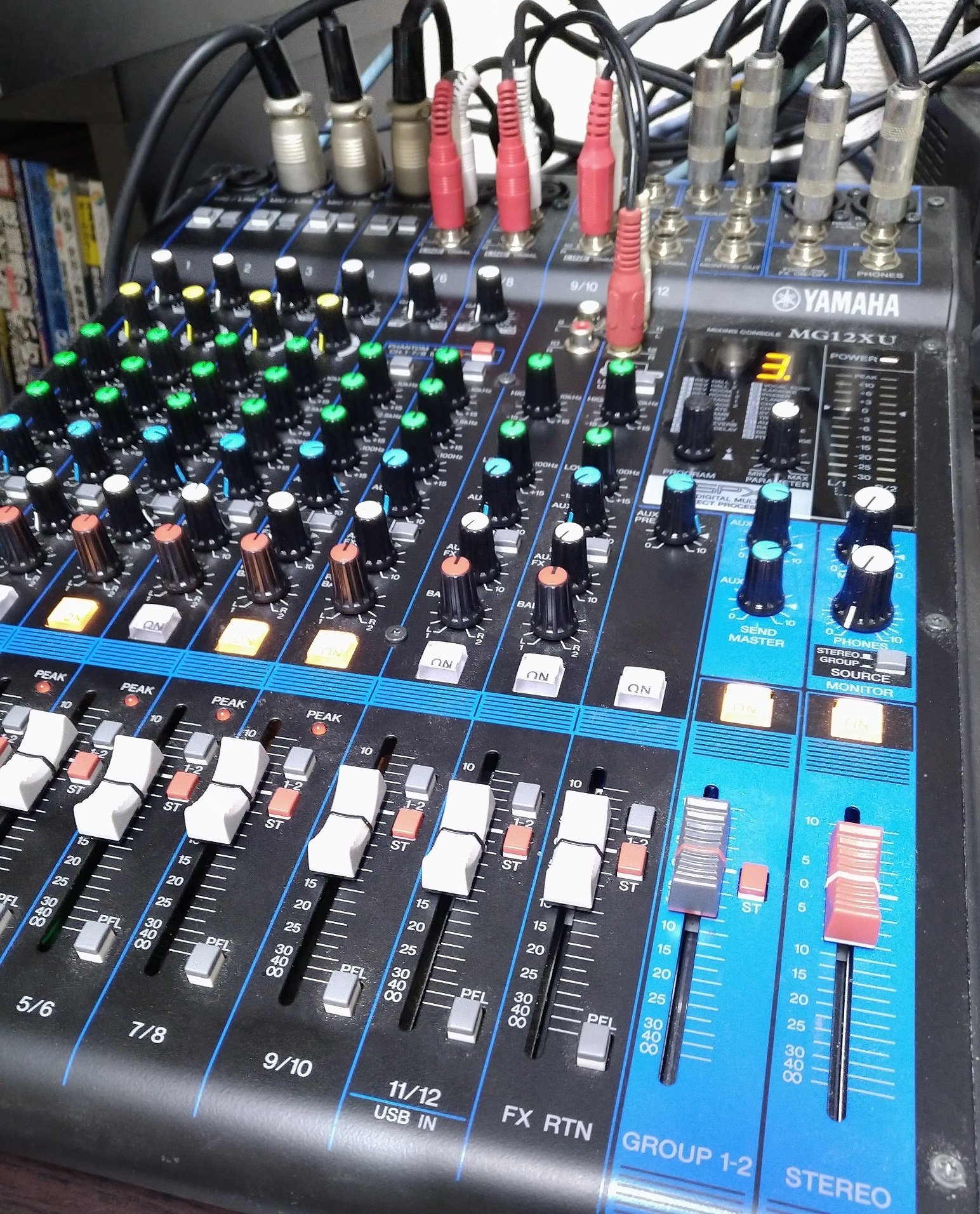YAMAHA アナログミキサーGF16/12 AUX 6 (フェーダー方式)