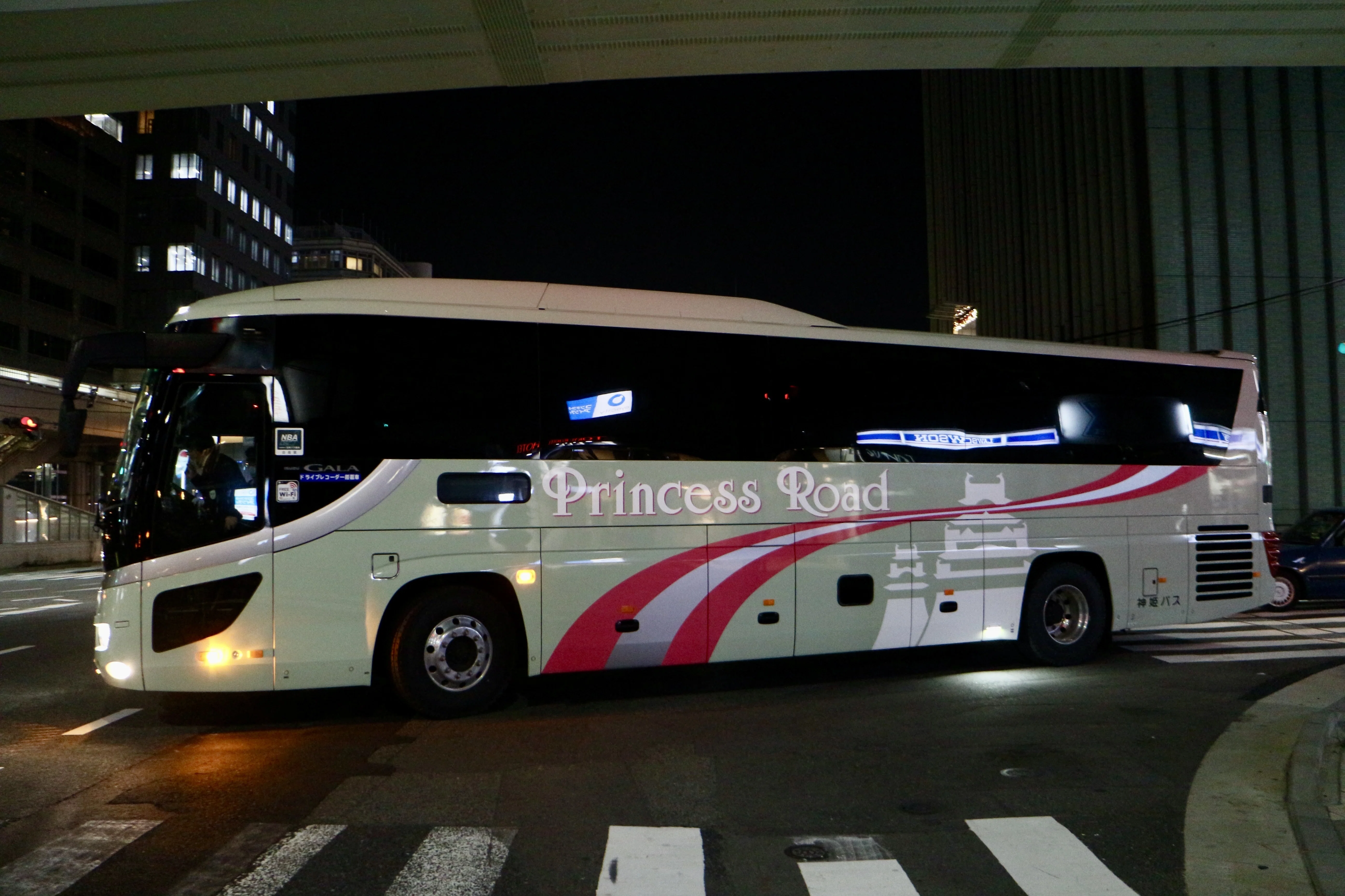 神姫バス】姫路営業所3230号車登場｜垂水の止利